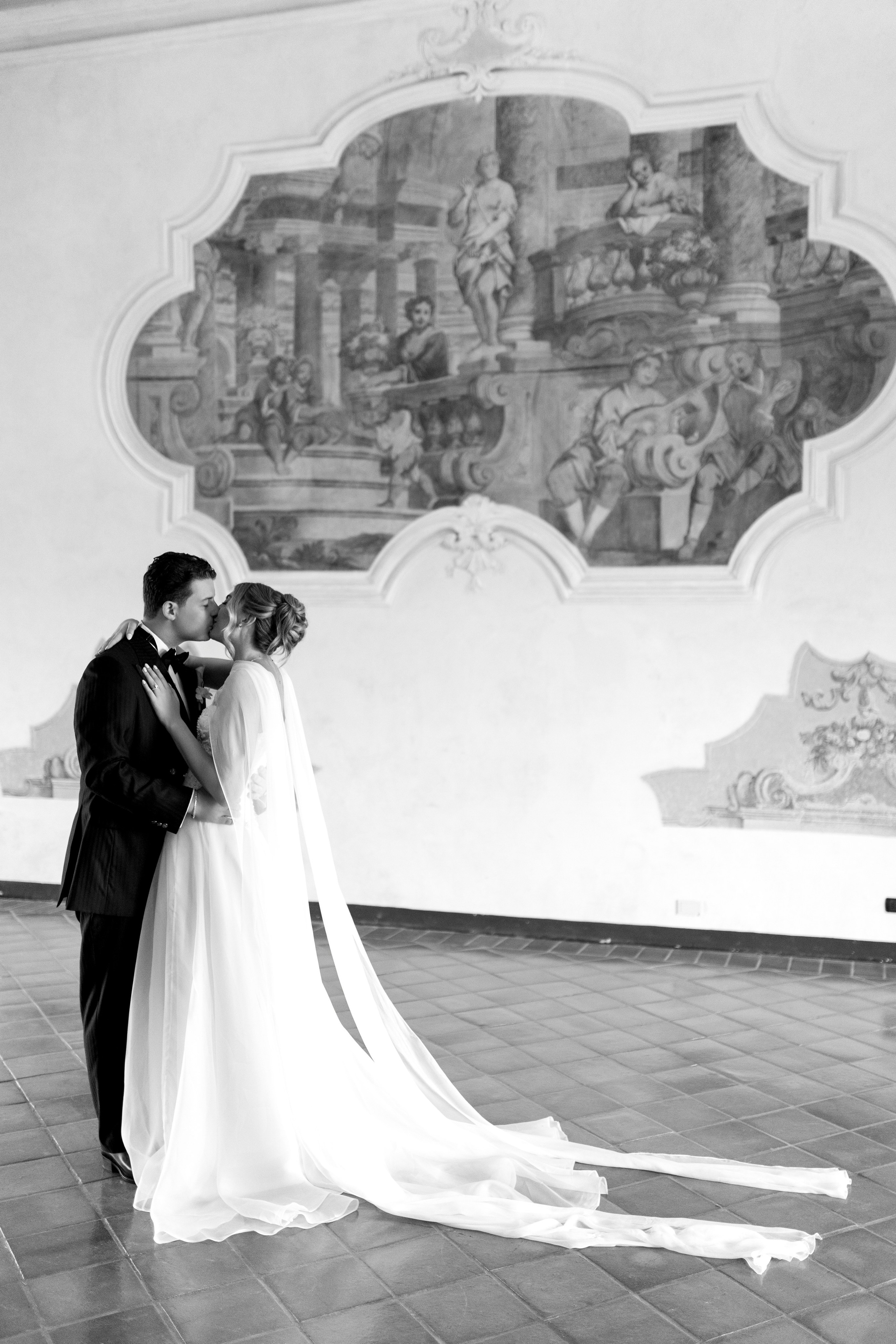 Madison & Dylan. Wedding photographer in Italy