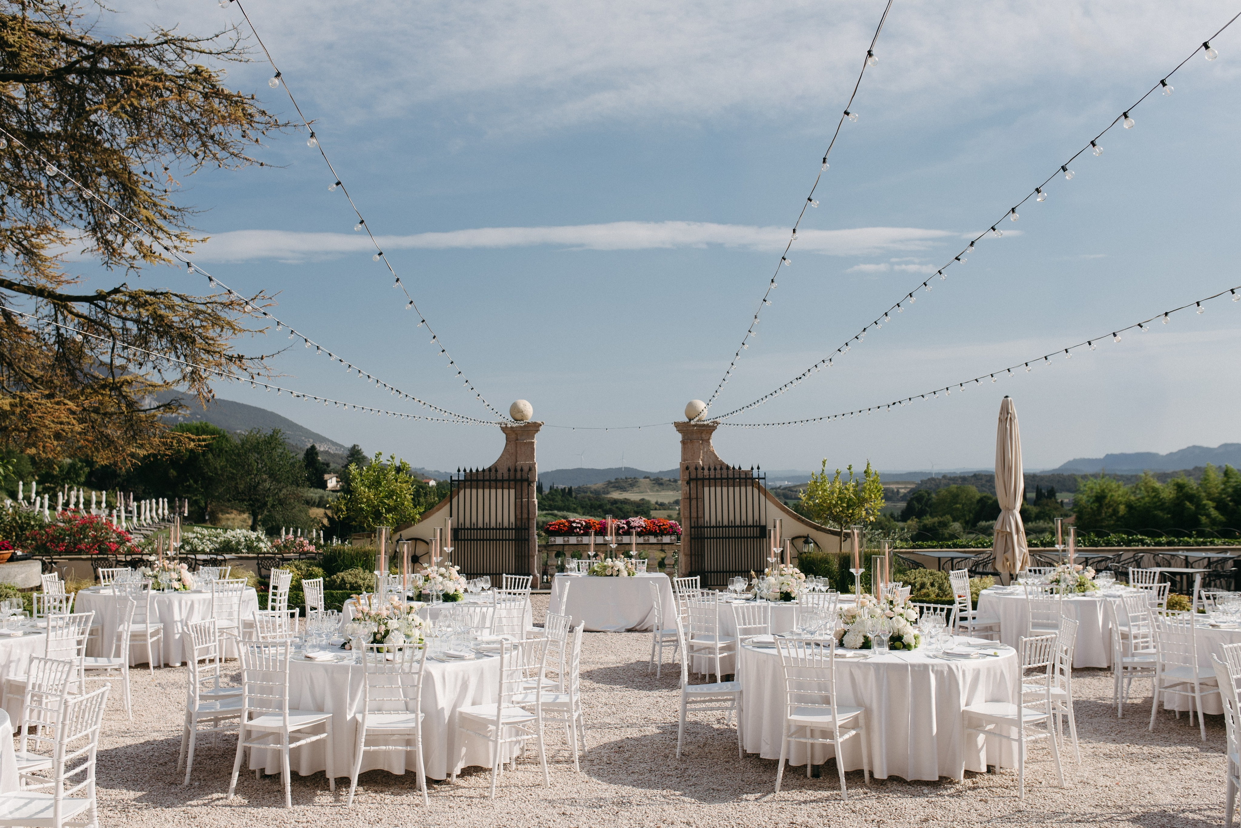 Madison & Dylan. Wedding photographer in Italy