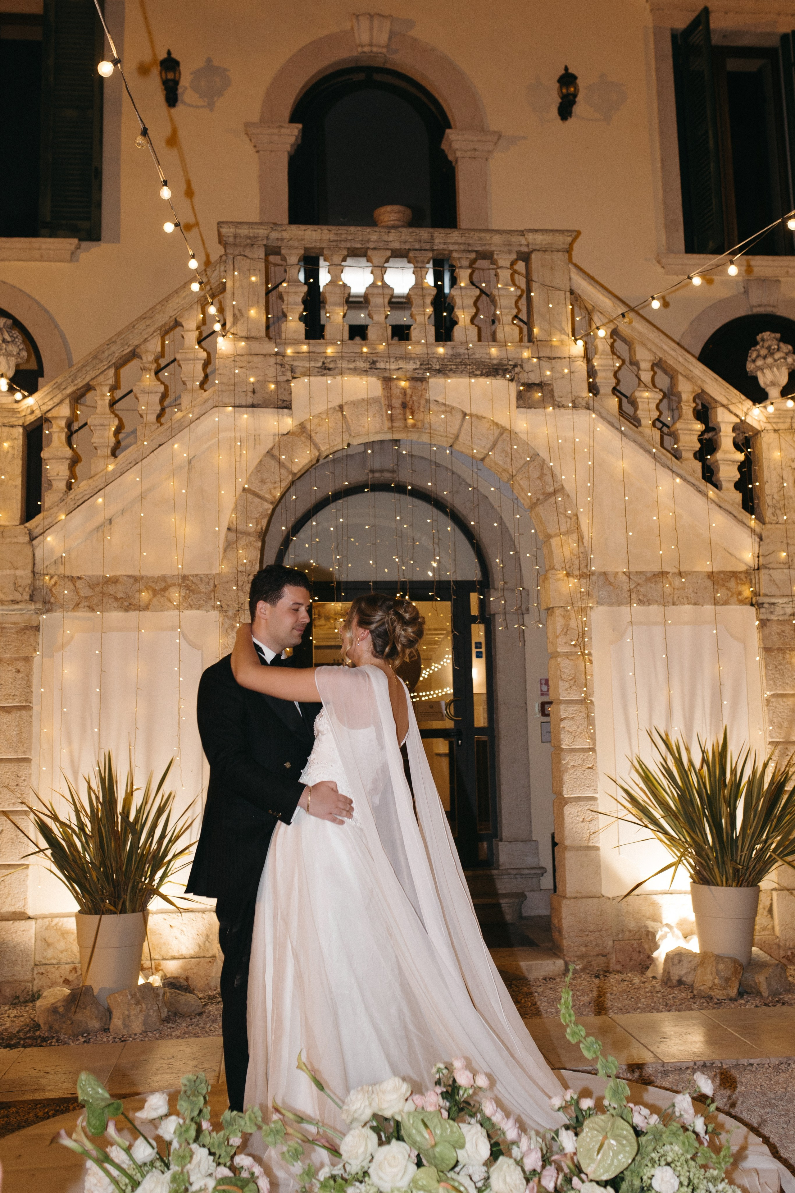 Madison & Dylan. Wedding photographer in Italy