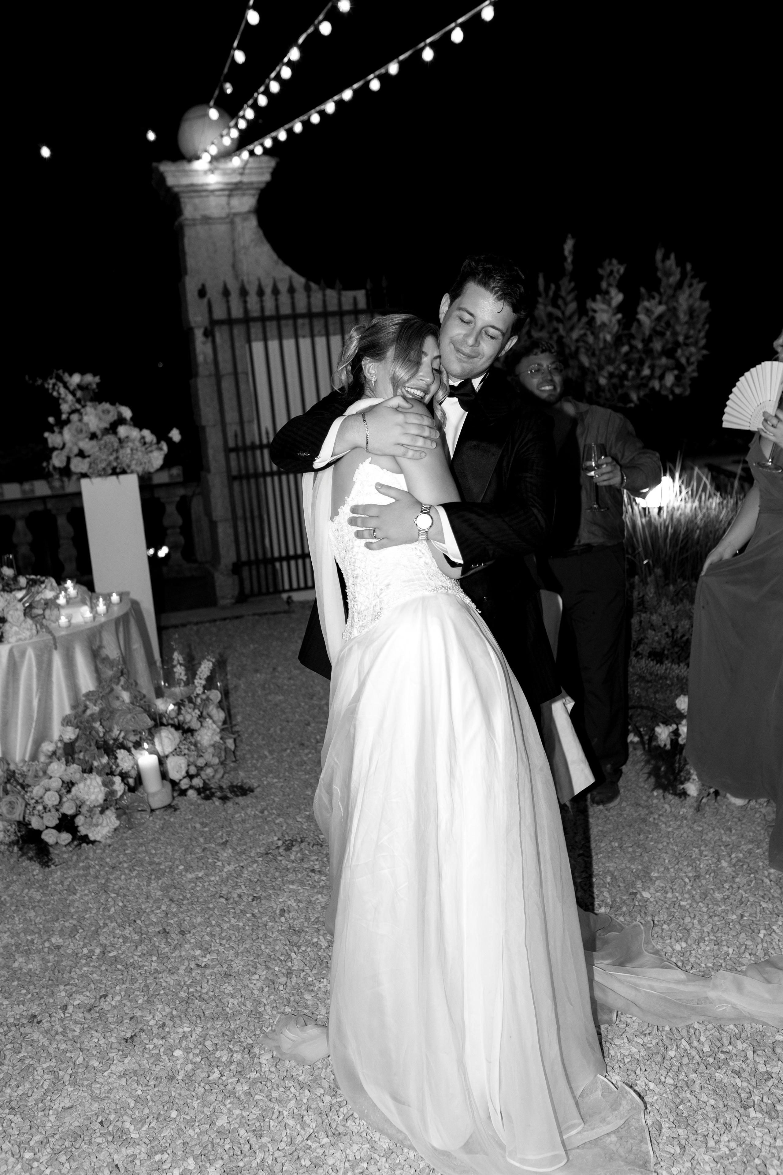 Madison & Dylan. Wedding photographer in Italy