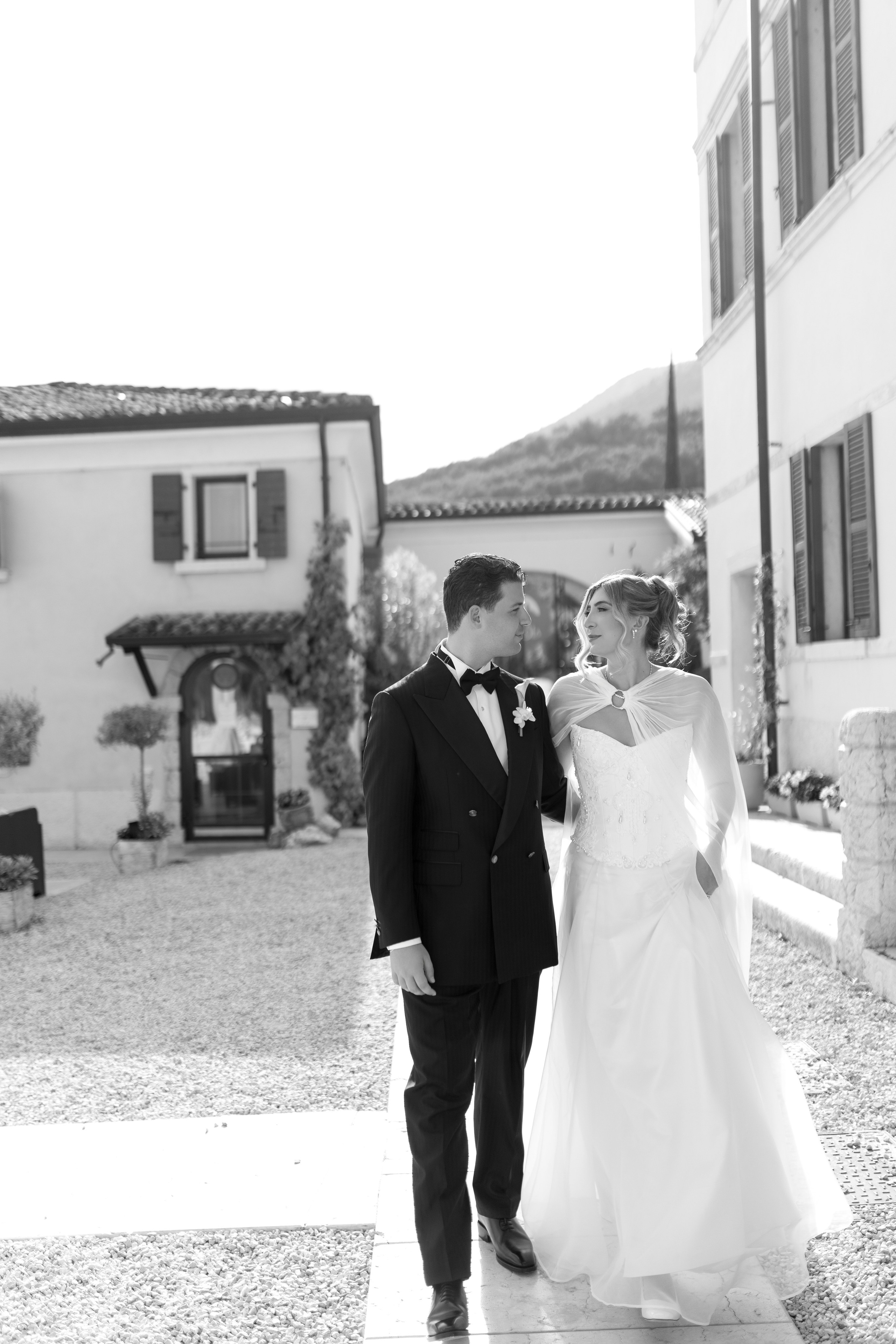 Madison & Dylan. Wedding photographer in Italy