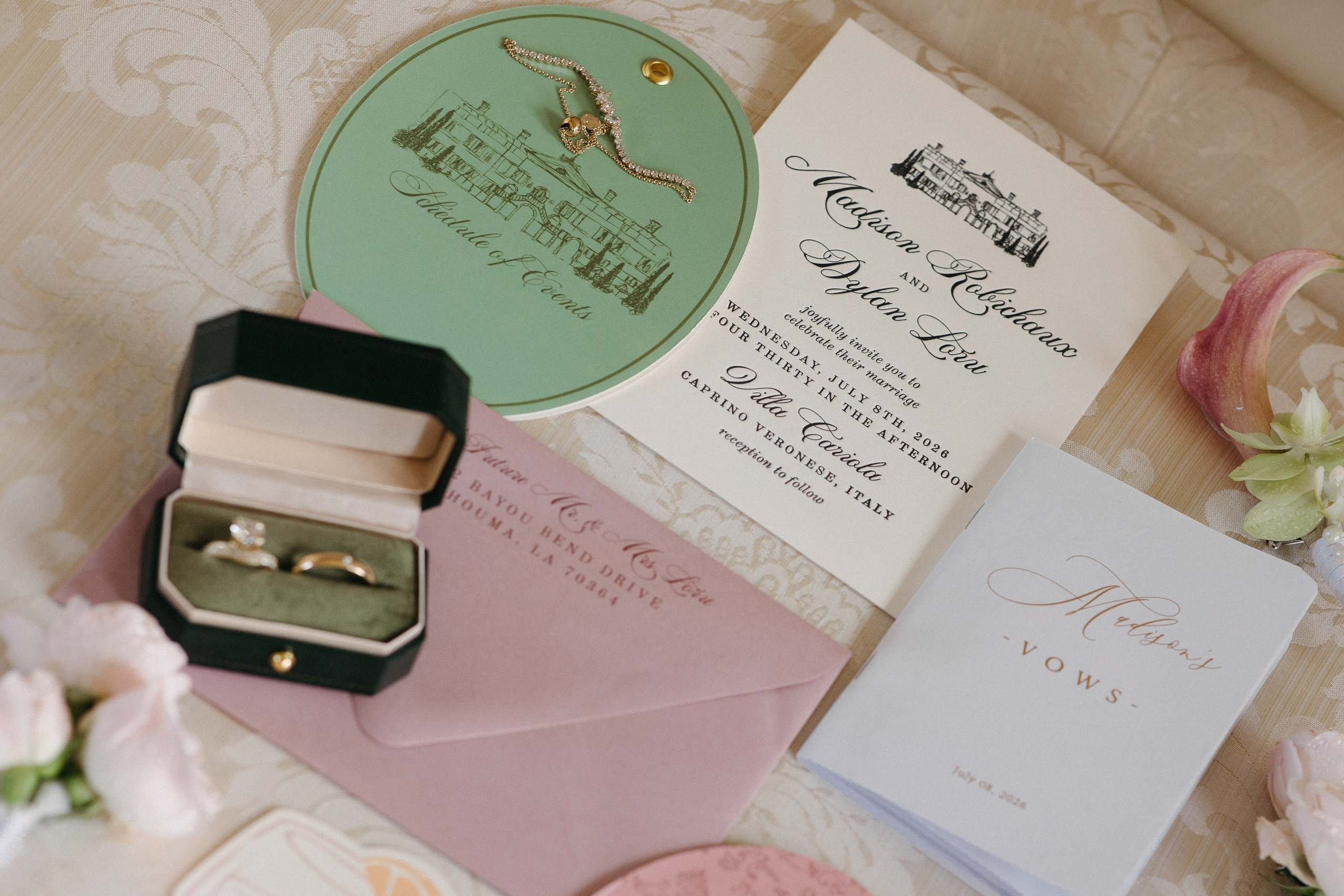Madison & Dylan. Wedding photographer in Italy