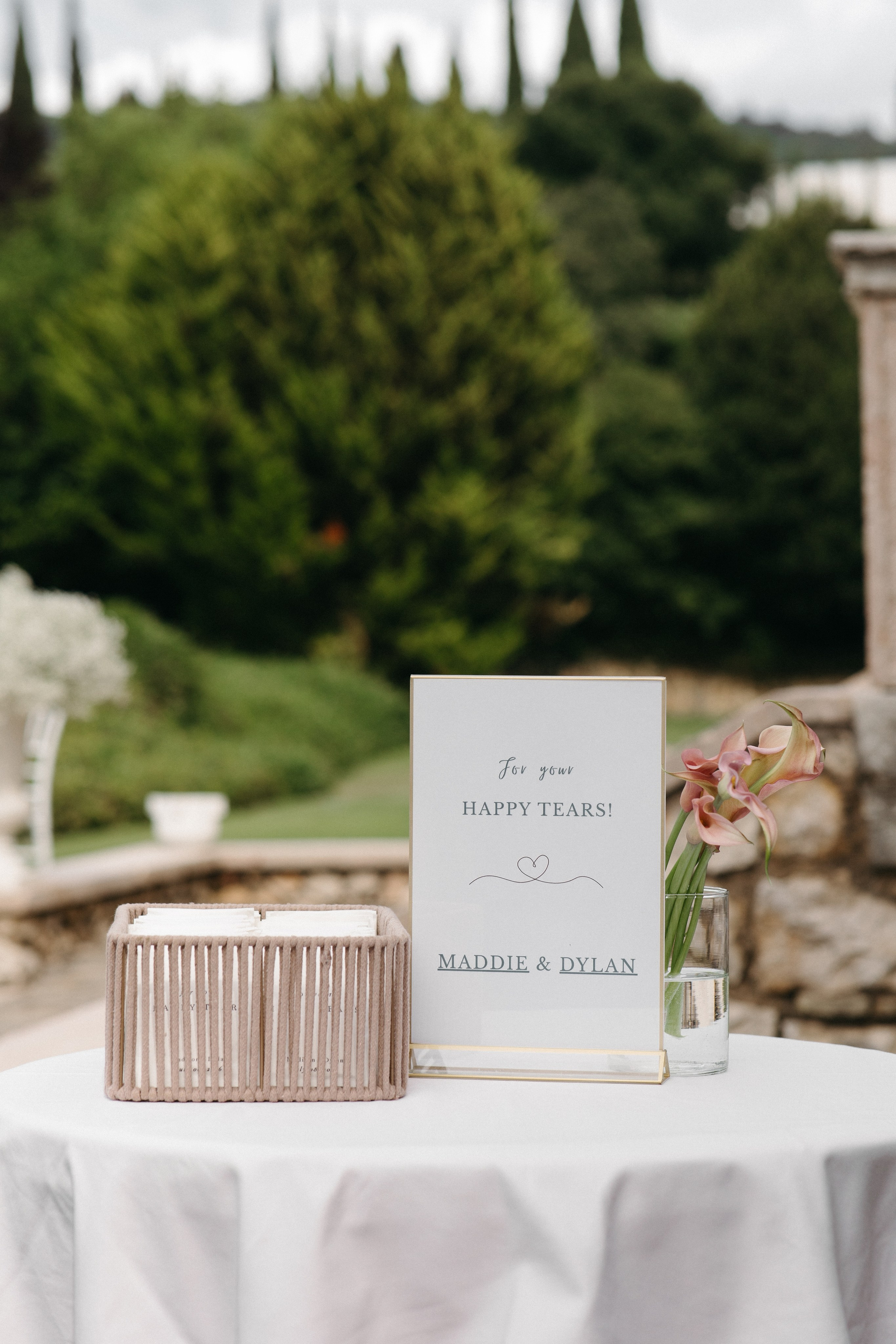 Madison & Dylan. Wedding photographer in Italy