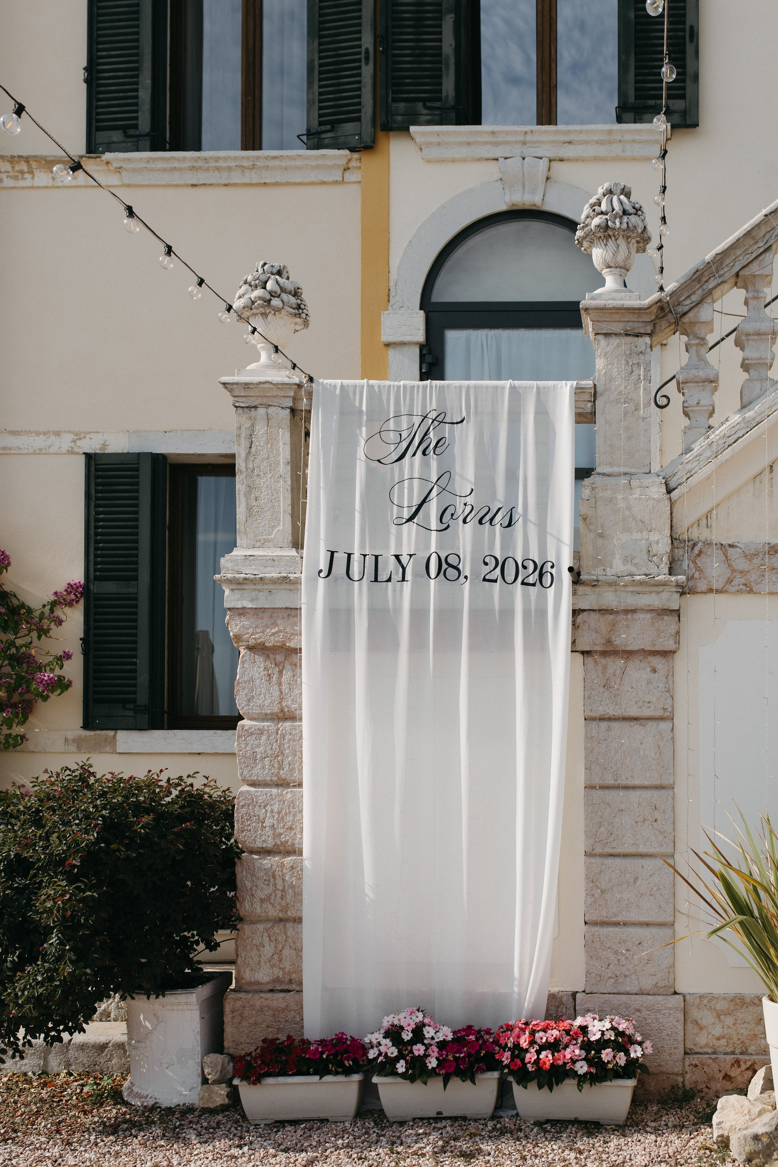 Madison & Dylan. Wedding photographer in Italy
