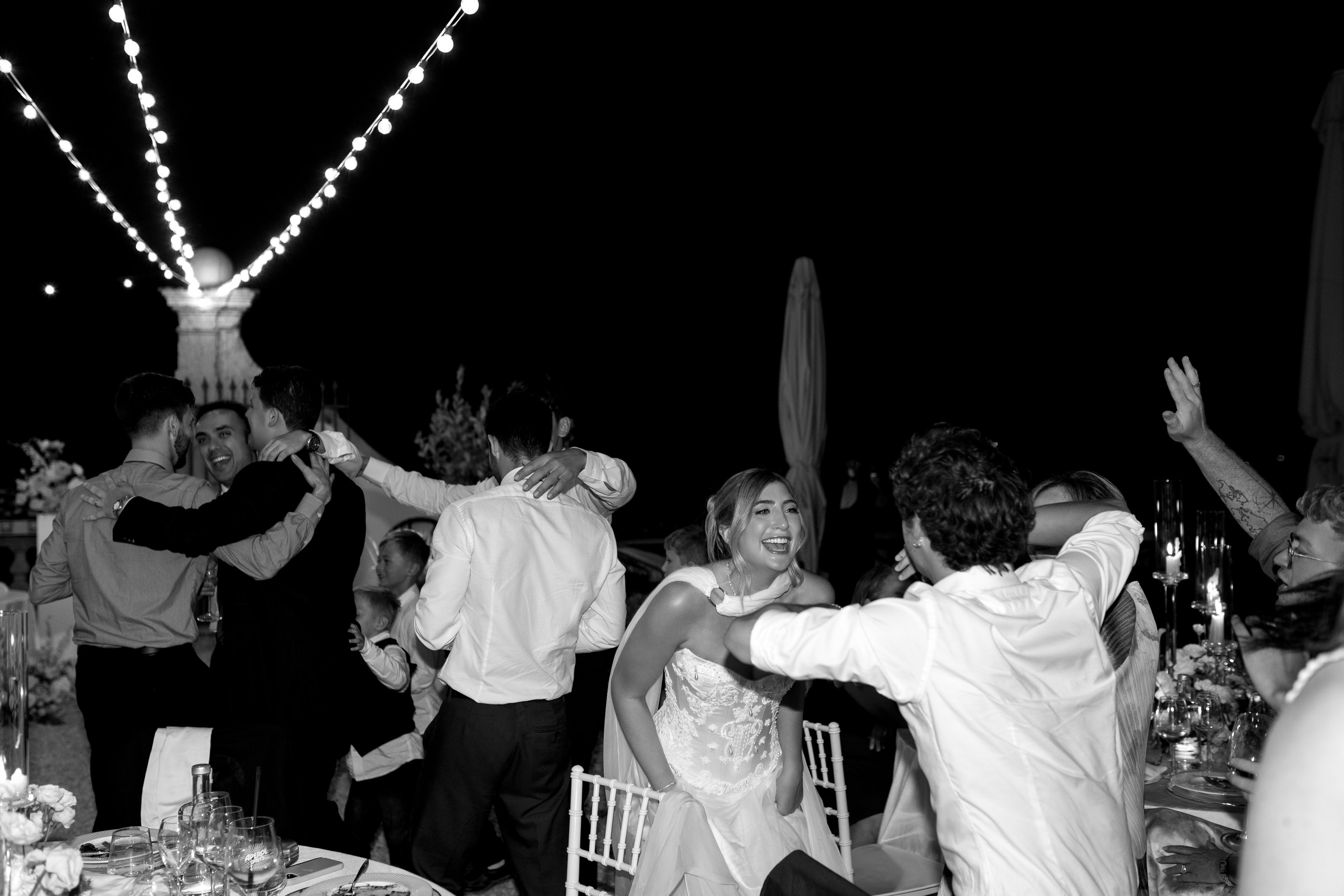 Madison & Dylan. Wedding photographer in Italy