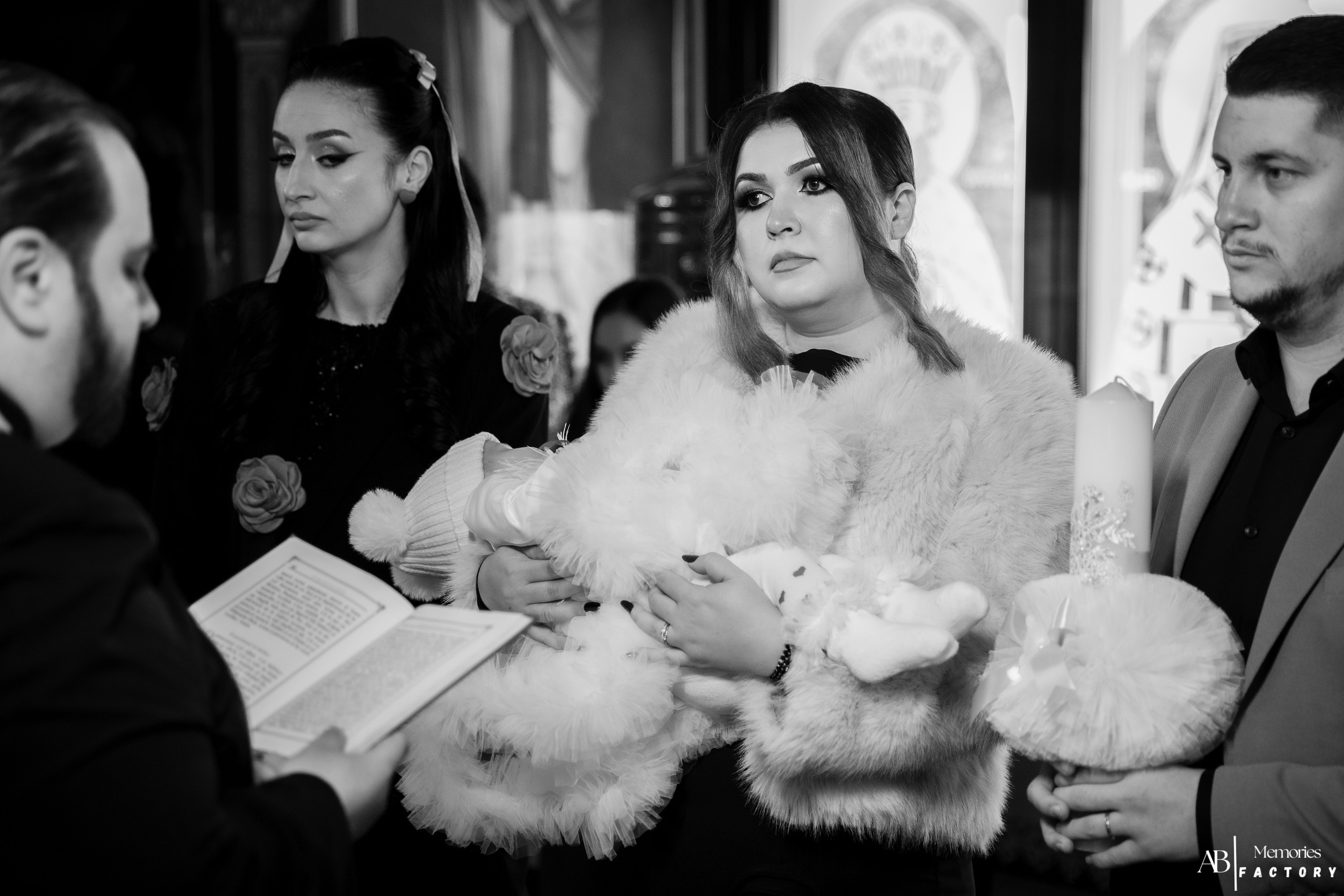 Baptism | Luna Maria. Bordeiionutfotograf