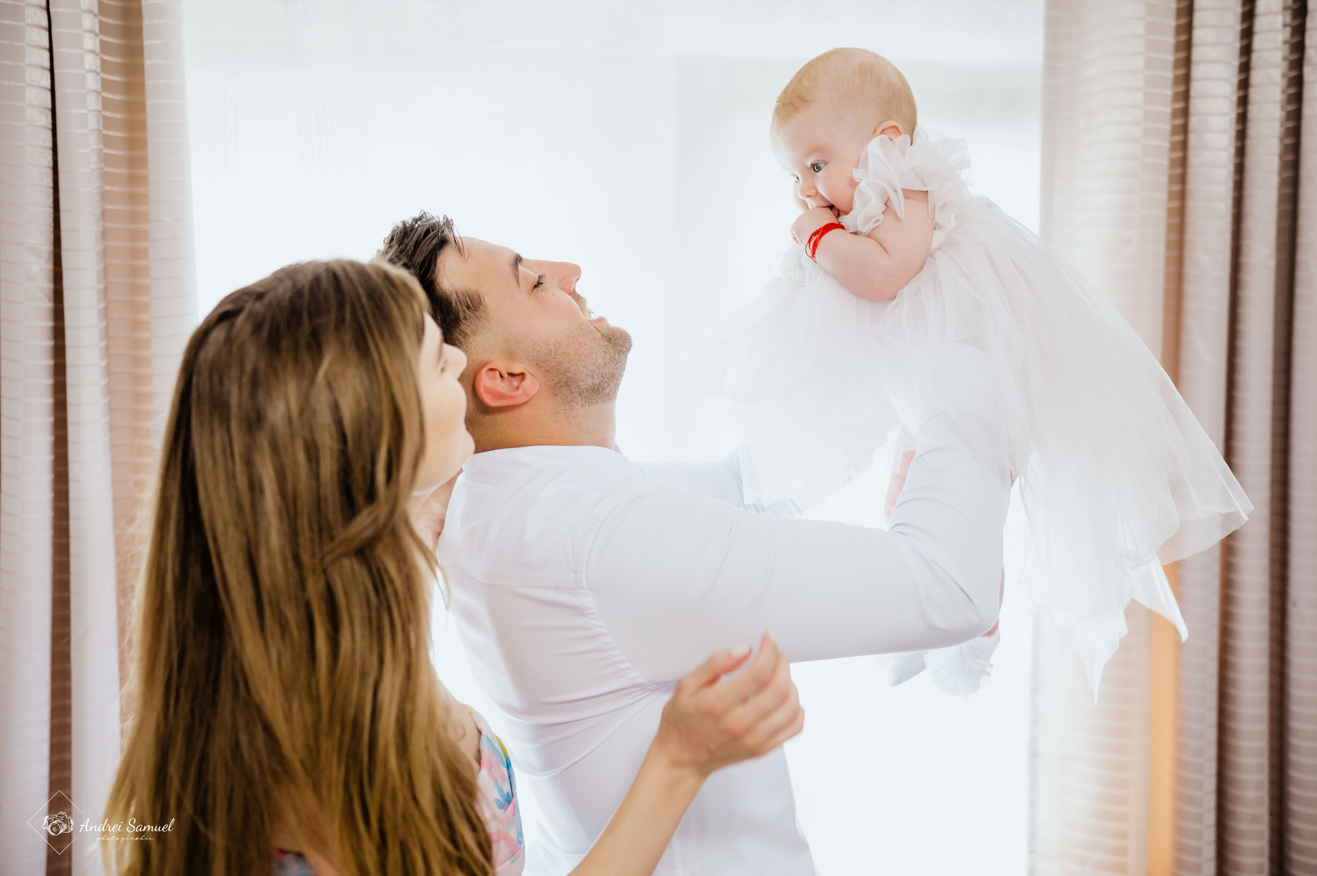 Anais Ioana. Andrei Samuel – Fotograf București | Evenimente, Studio, Imobiliare, Produs