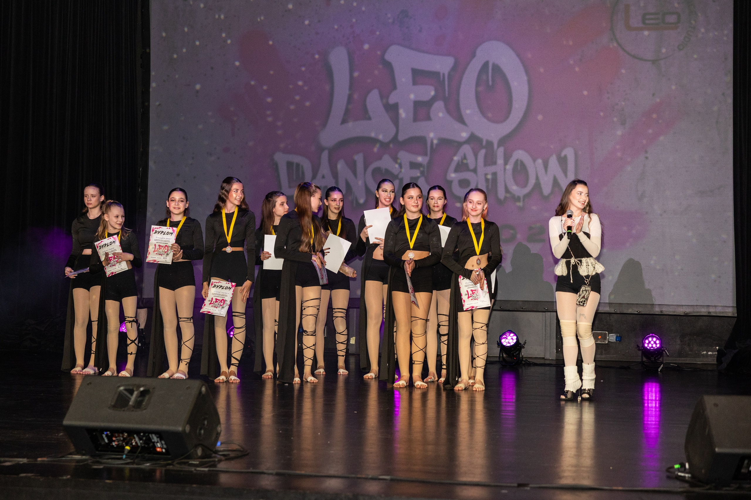 LEO DANCE SHOW WINTER 2025. Семейный и детский фотограф в Варшаве Мила Бобровская