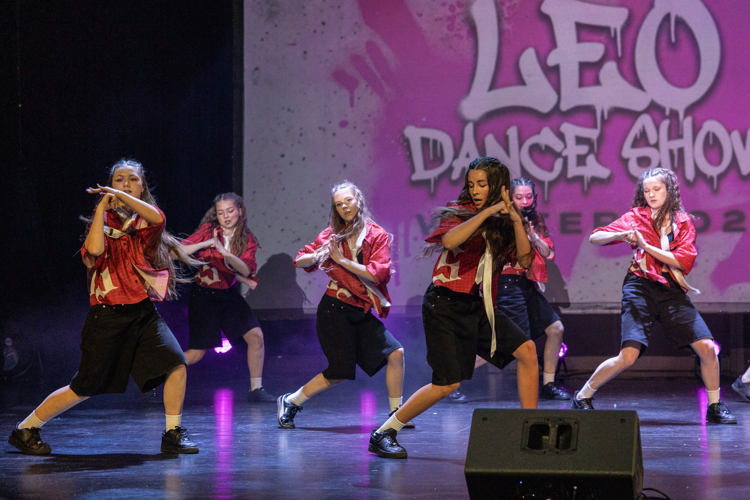 LEO DANCE SHOW WINTER 2025. Семейный и детский фотограф в Варшаве Мила Бобровская