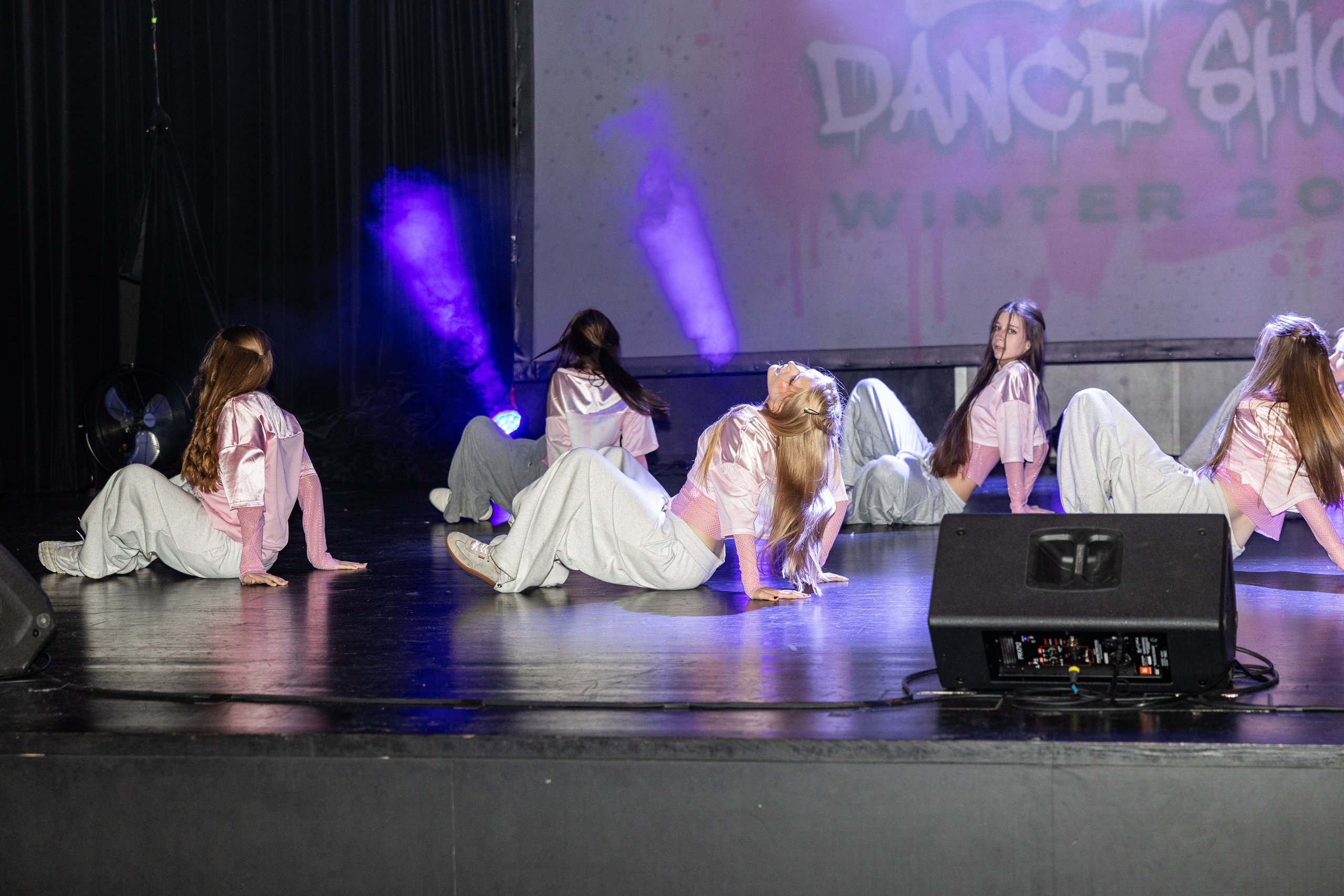 LEO DANCE SHOW WINTER 2025. Семейный и детский фотограф в Варшаве Мила Бобровская