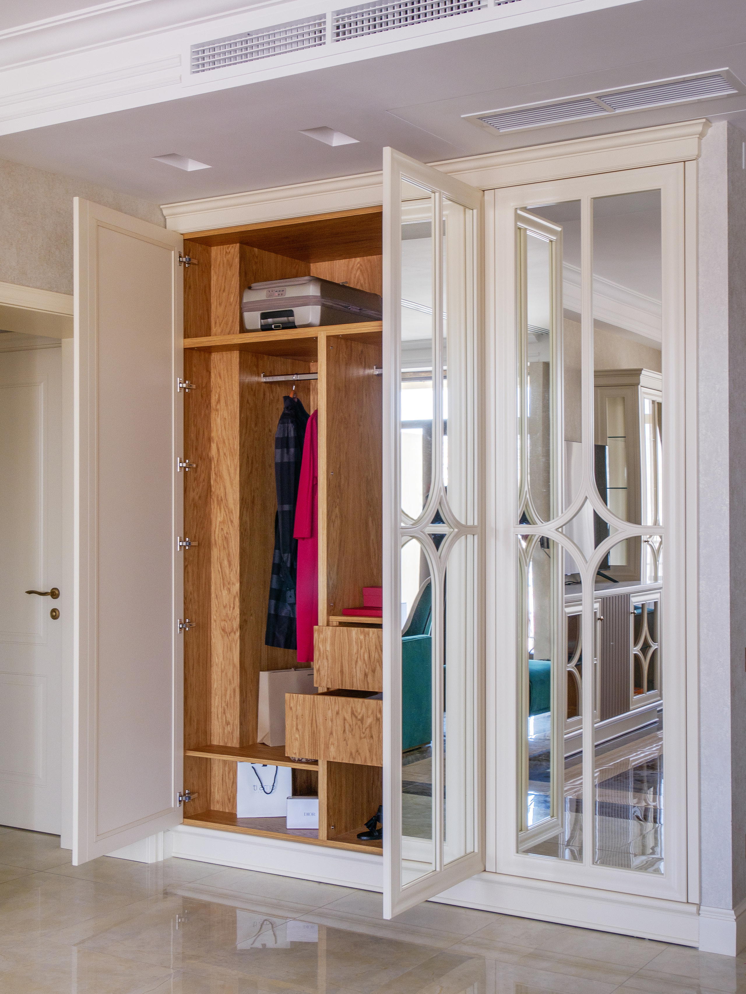 Door&More. Worldwide photographer VOINOV