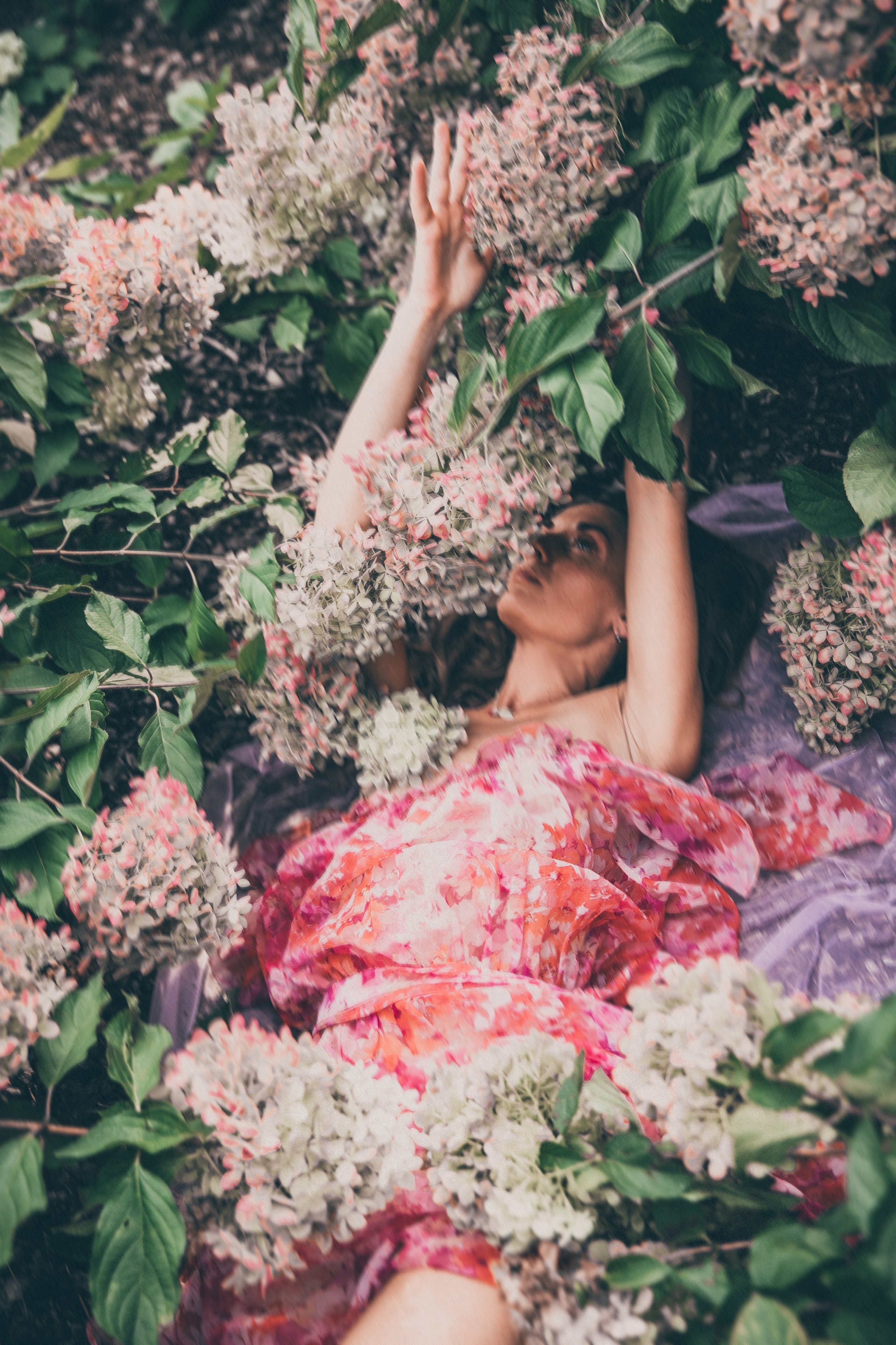 Krista Flower garden. Sandra Garanca Portrait and event photographer