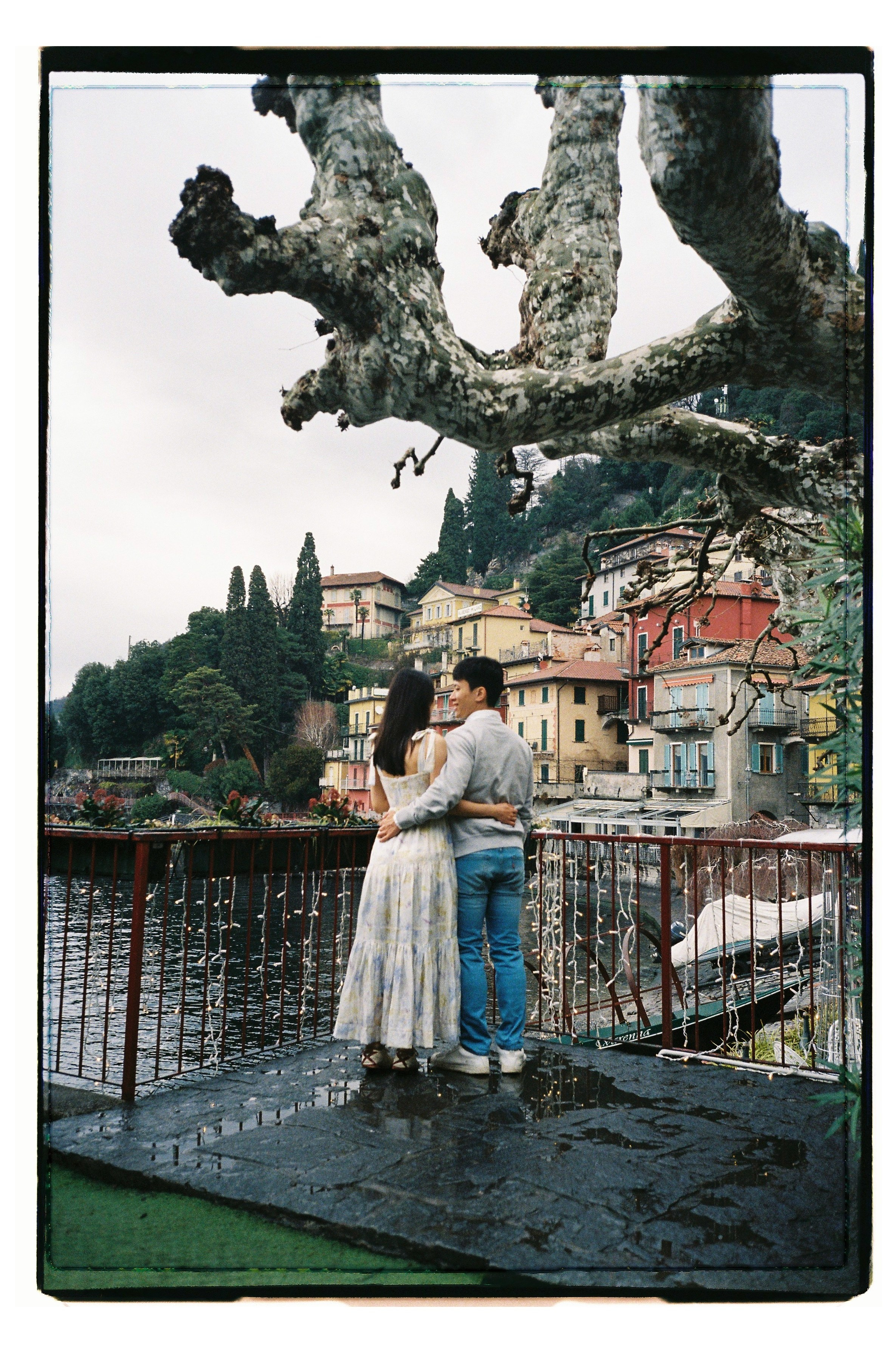 Engagement in Varenne. Fotografo di matrimoni