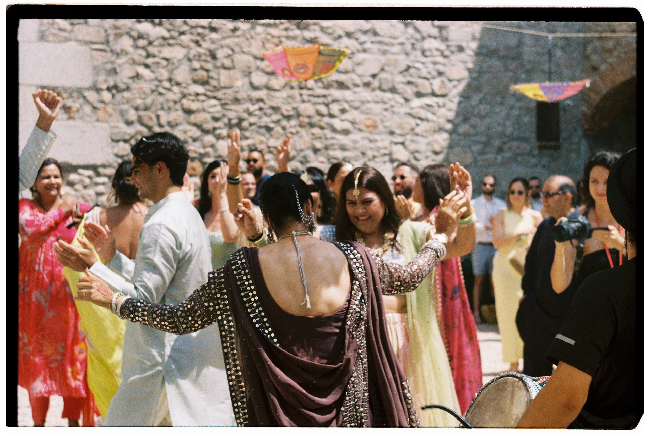 Patrik & Naomi. Monestir Sant Salvi. Paola wedding photographer / videographer in Barcelona