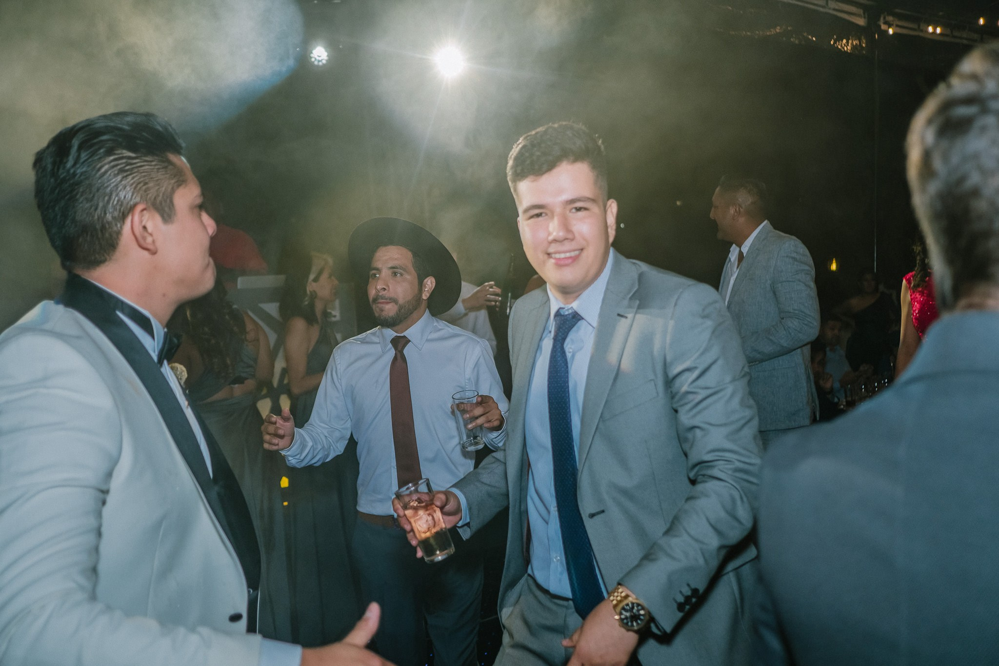 Yenisel & Raul / Tepoztlan. Wedding and family photographer in Mexico City