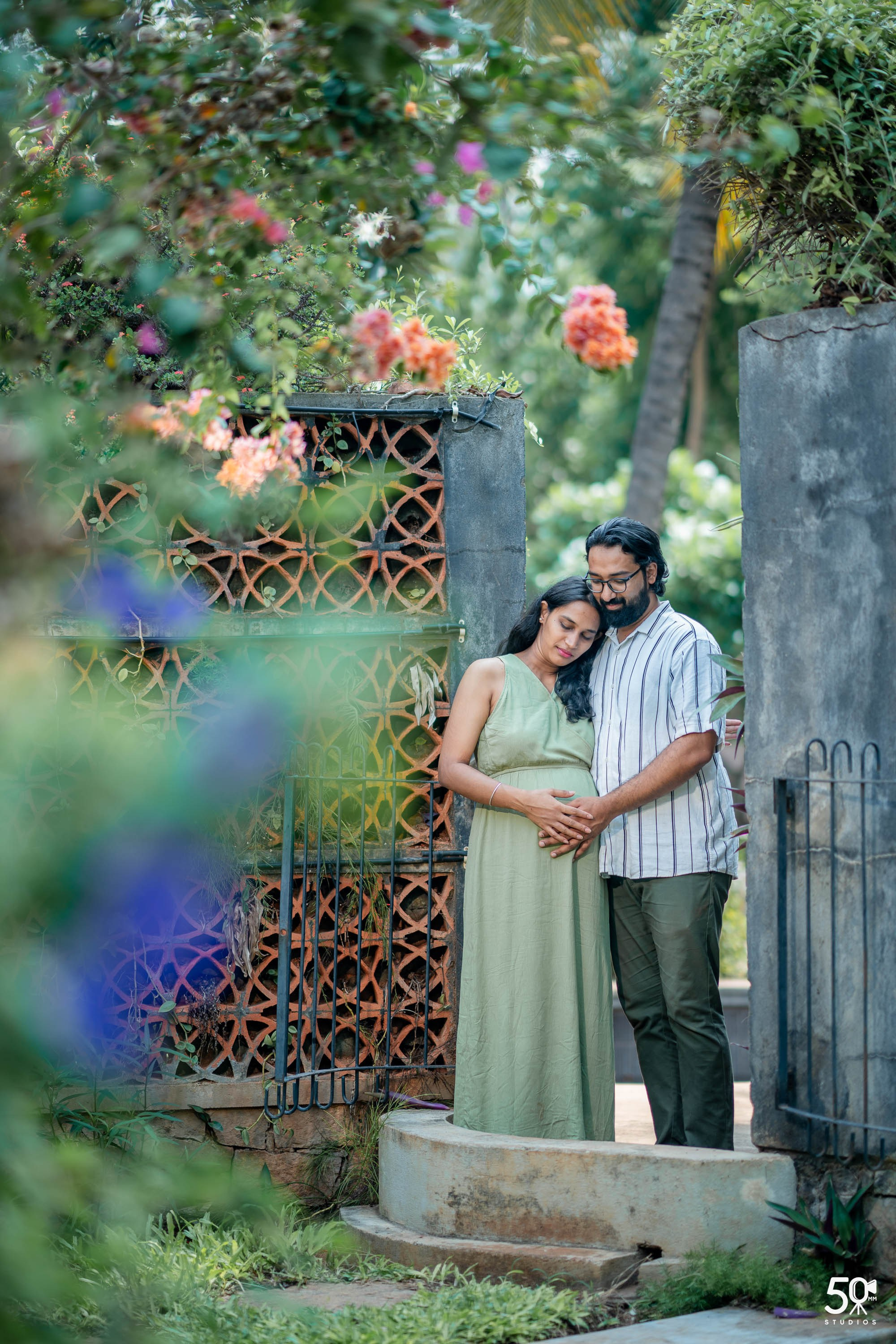 MATERNITY AND BABY SHOOTS. 50mm STUDIOS