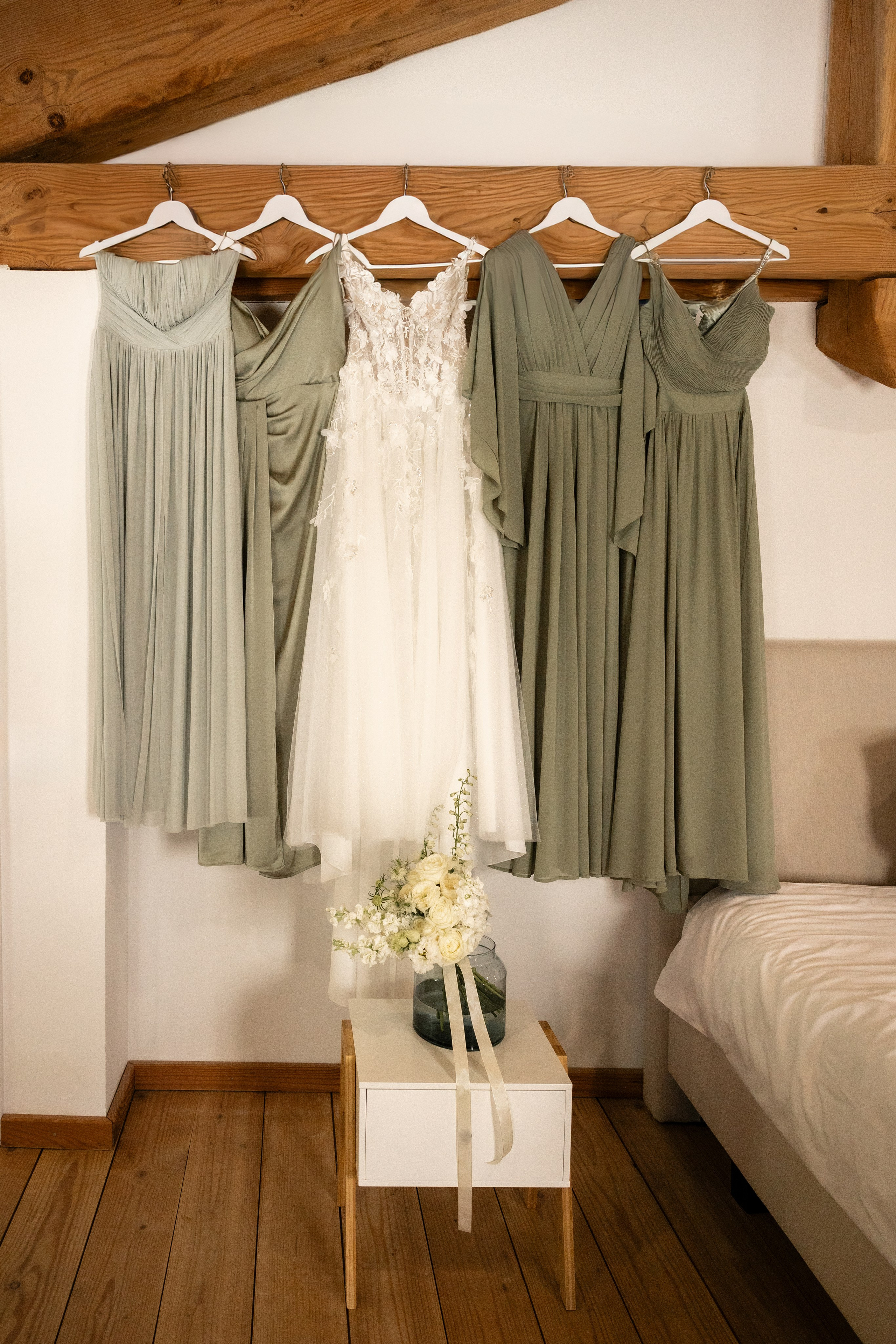 Modern Château Wedding in Occitanie — Domaine de Merlac. Eugénie Smirnova — Wedding & Elopement Photographer in Southwest France