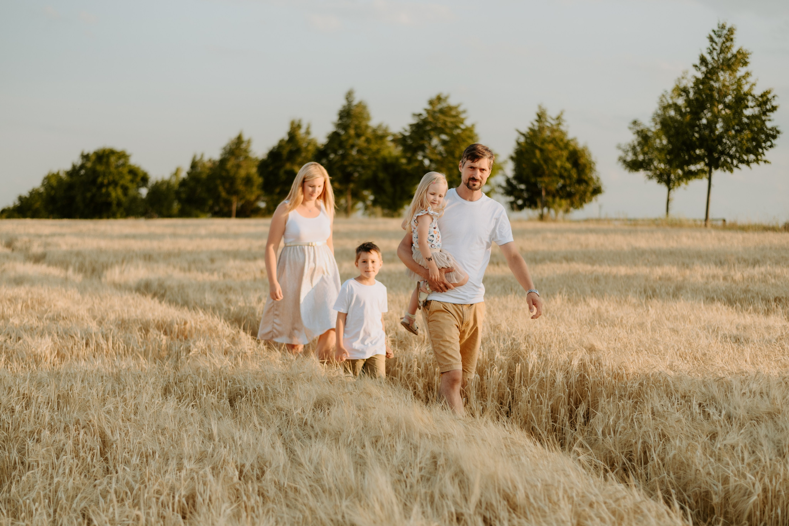 Lucka and family. Lifestyle, wedding and family photographer