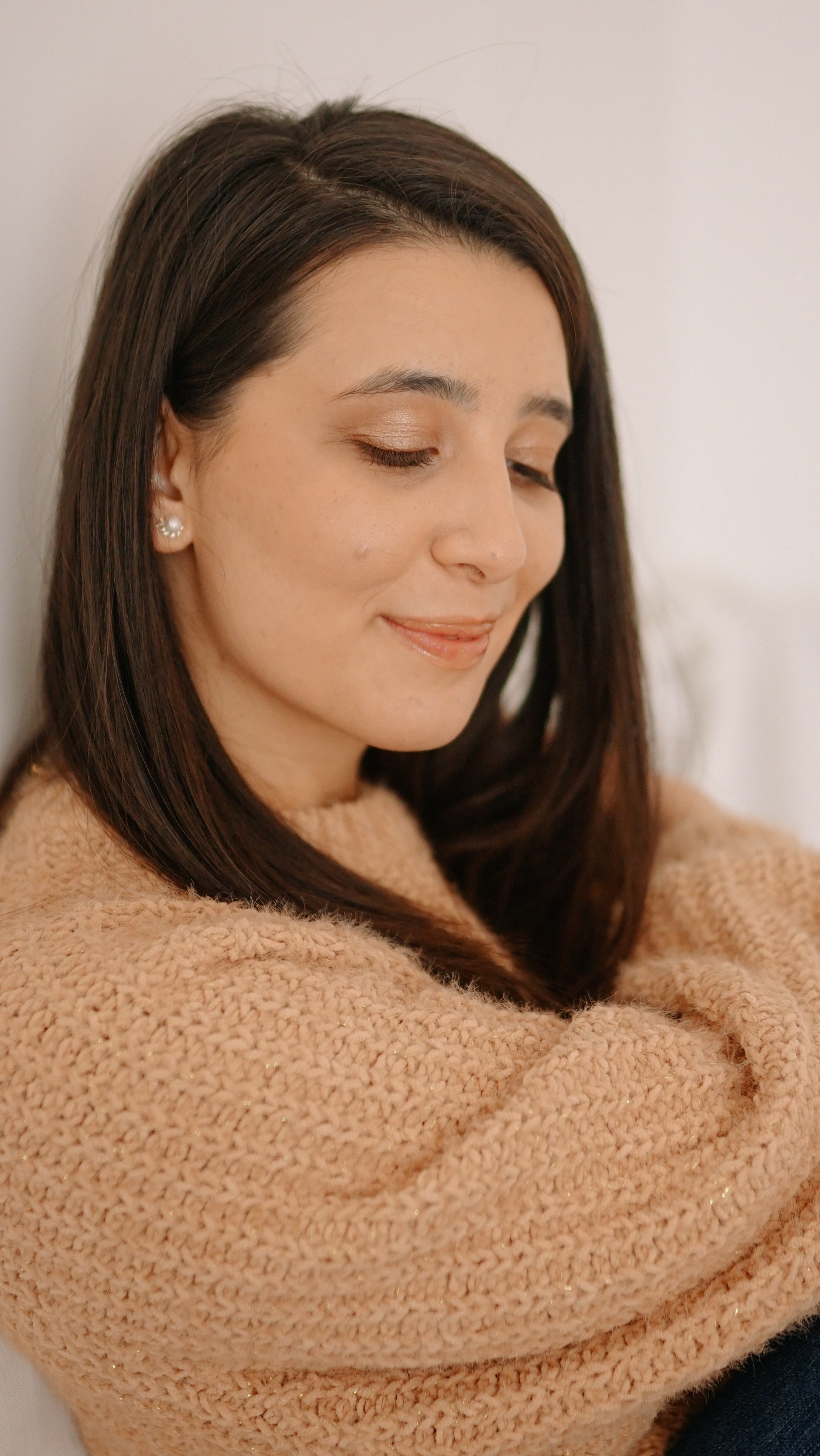 Fotografie de Portret Brașov | Artist Mădălina Beda. Madalina Beda- Artist vizual, fotograf, doula la nastere, consultant babywearing Brasov si in toata tara