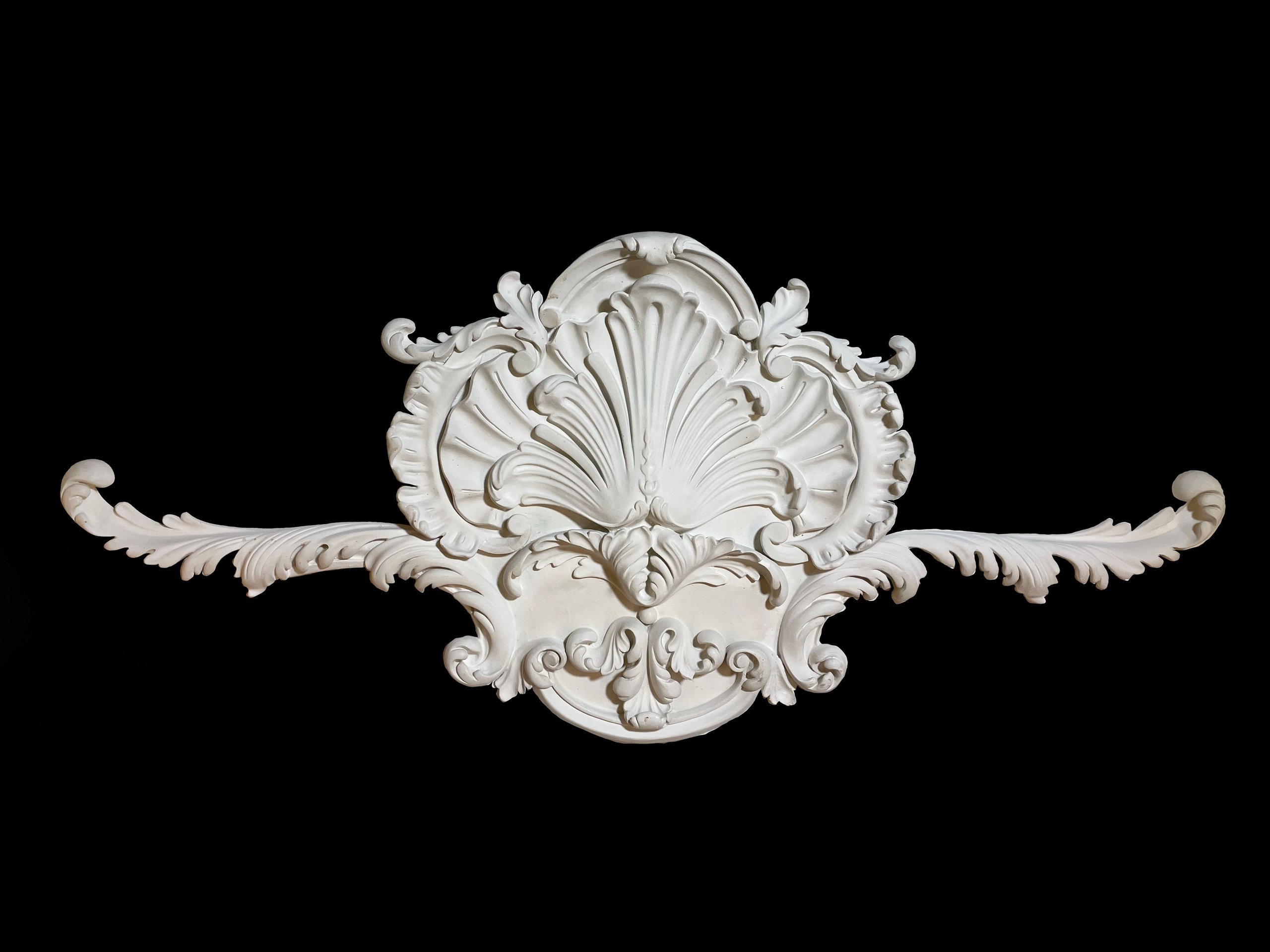 Cartouche Centerpiece. Plaster molding