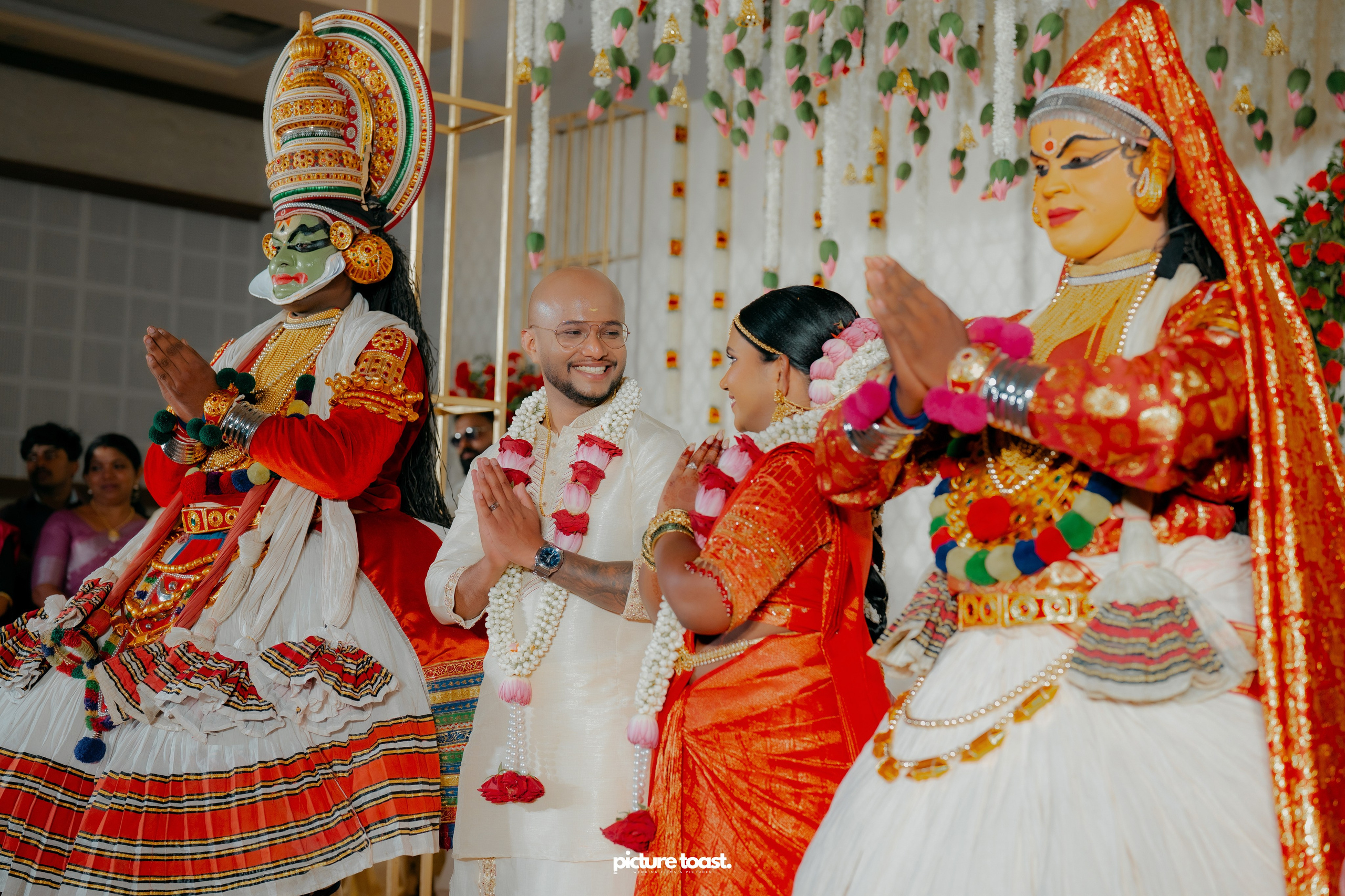 Traditional Kerala Hindu Wedding Ft. Anusree & Vishnu. Fine art Wedding Photographers in India & Canada