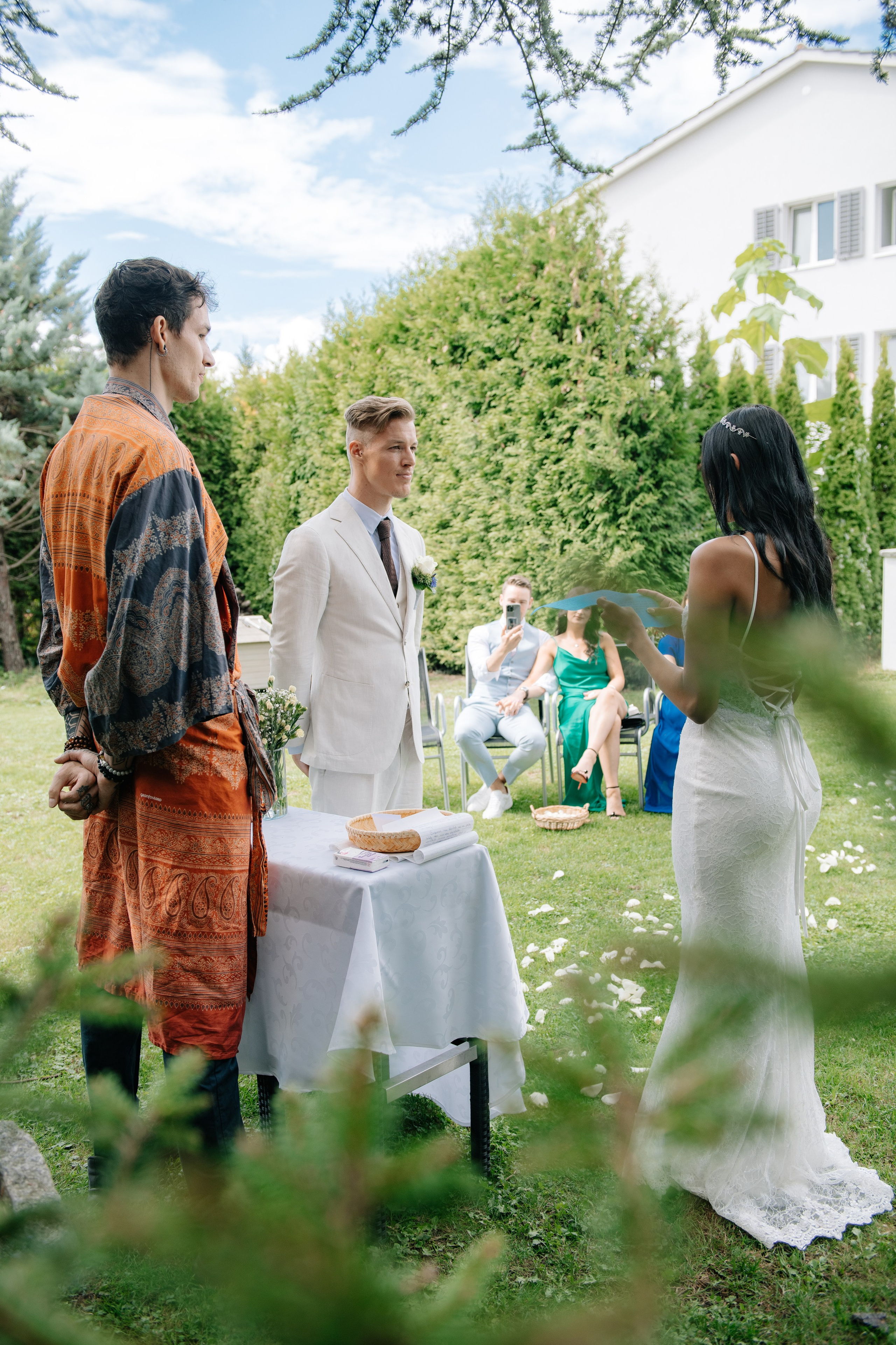 KAIANE & BENJAMIN Meilen, Switzerland. I am Elena Altendorfer. Wedding photographer in Zurich and Switzerland