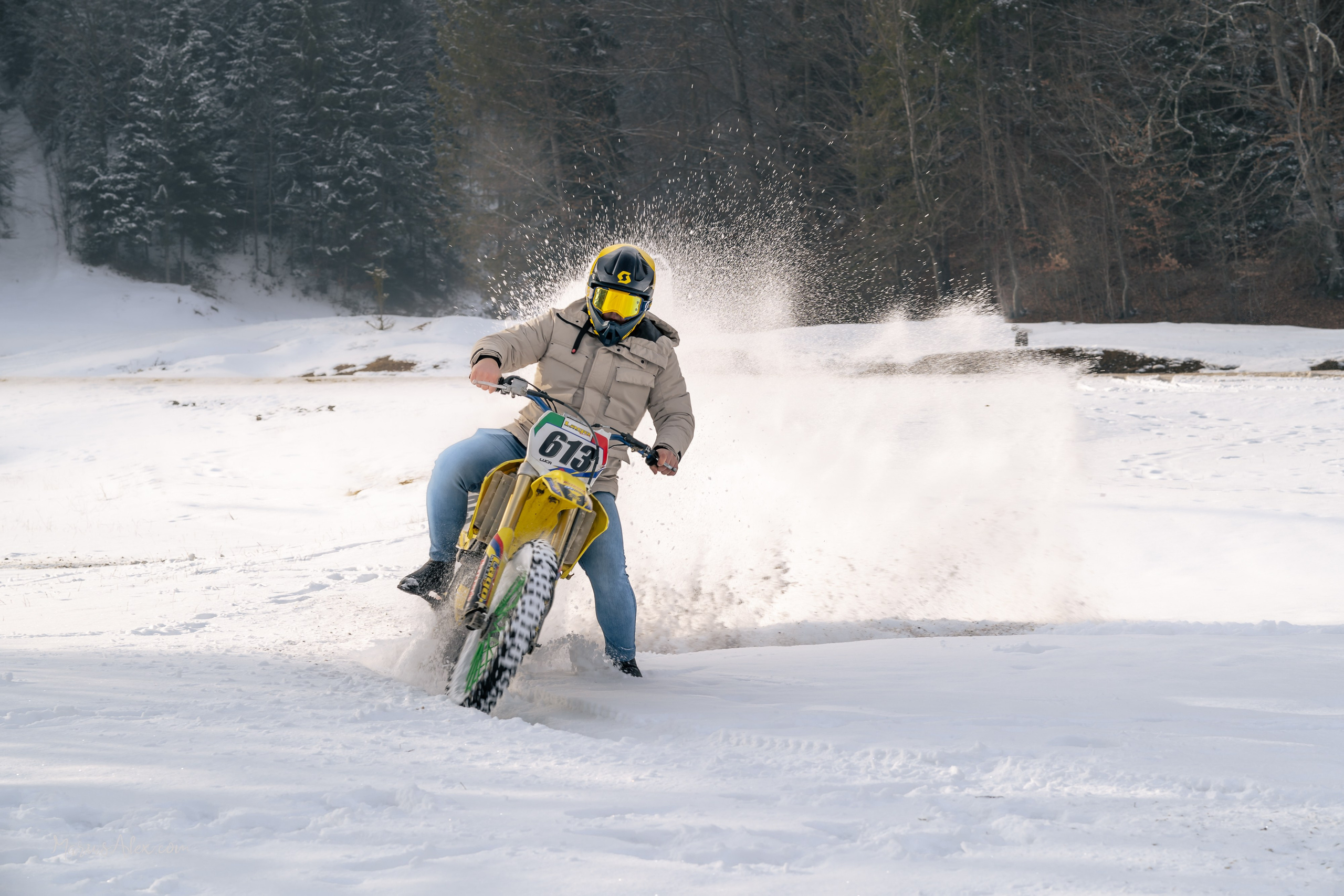 Ioana & Robert - Un Save the Date cu emoție și adrenalină 🏍️. Marius Alex fotograf de eveniment si portret din Suceava