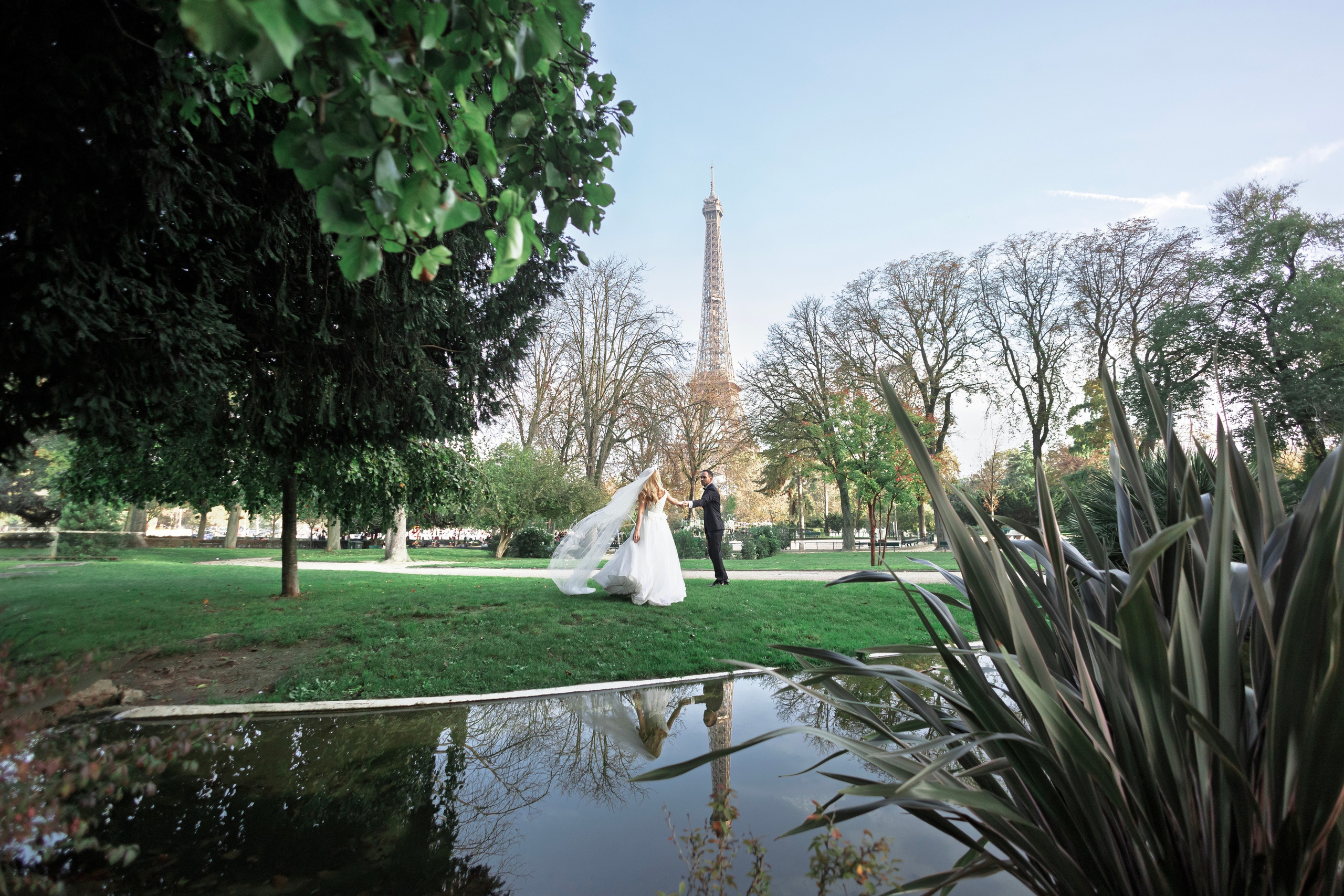 Wedding, event and family photographer in Paris, Emilian Olaru