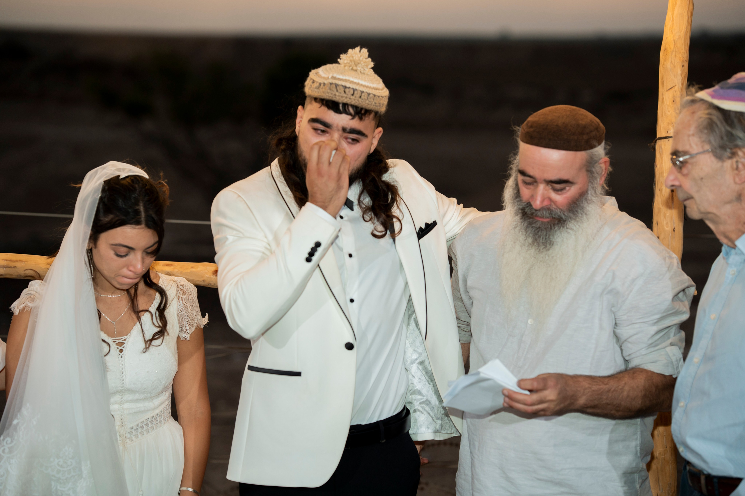 אביה ואחיה. יוסף מזרחי צילום חתונה, ברית וזוגיות. צלם מקצועי שאוהב להוציא אתכם הכי יפים ברגעים הכי מרגשים