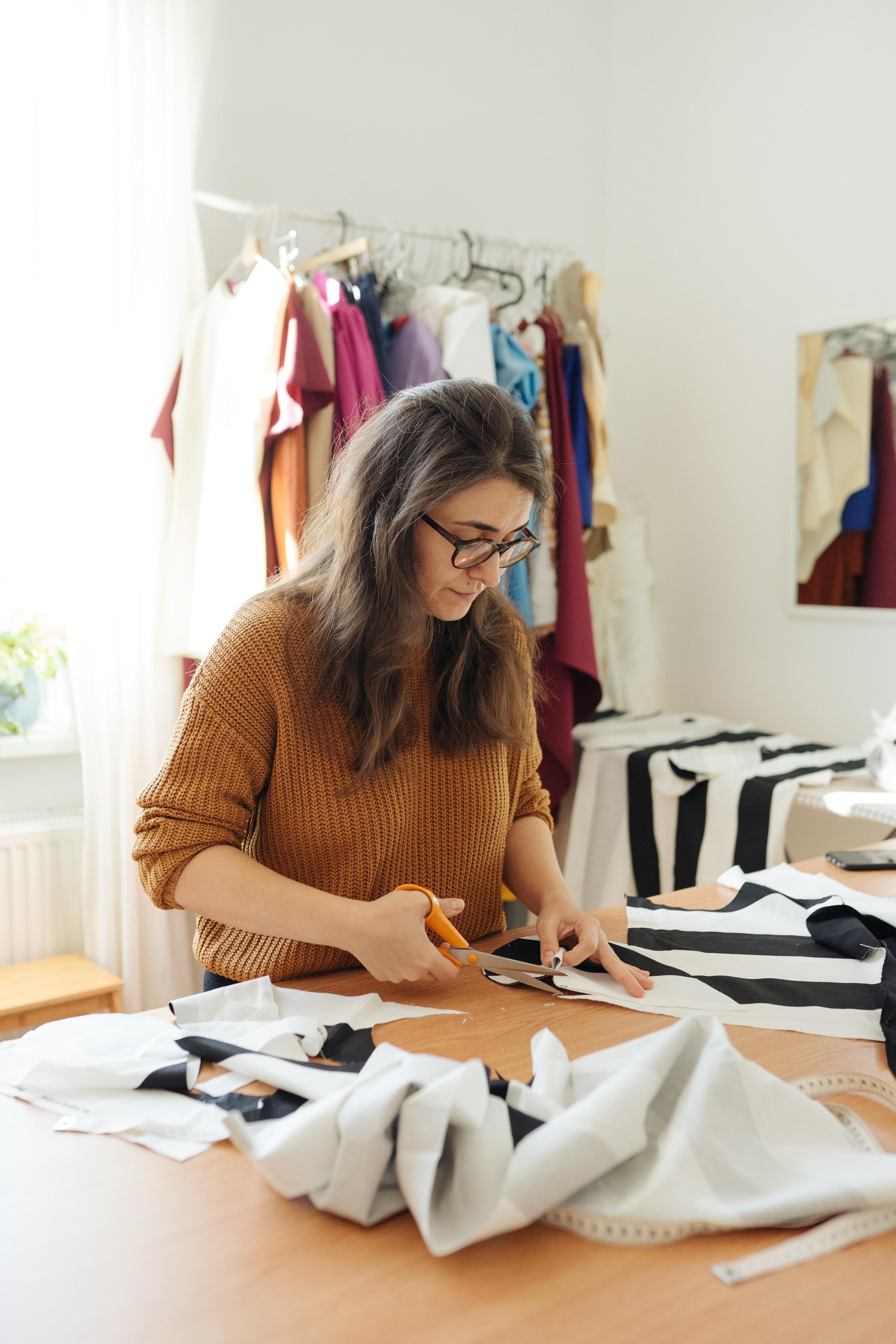 Fotografie de Portret Brașov | Artist Mădălina Beda. Madalina Beda- Artist vizual, fotograf, doula la nastere, consultant babywearing Brasov si in toata tara
