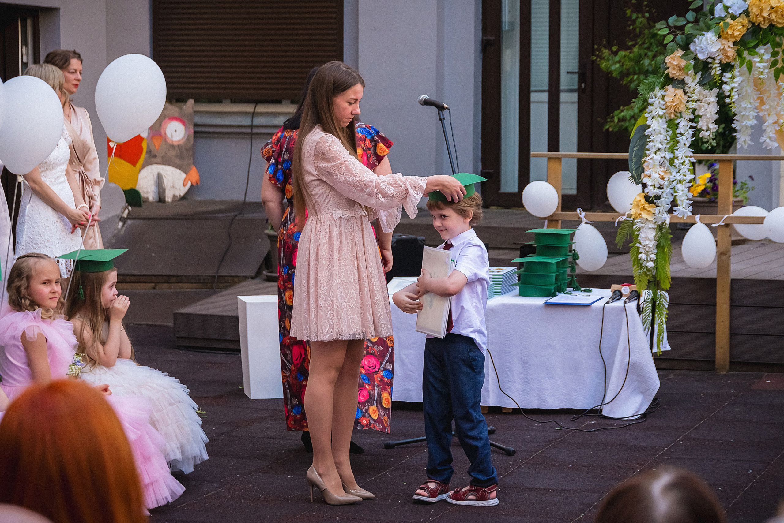 Zīles Skolas Izlaidums. Fotogrāfs Rīgā. Gīmenes, individuālās un dažādu produktu fotosesijas