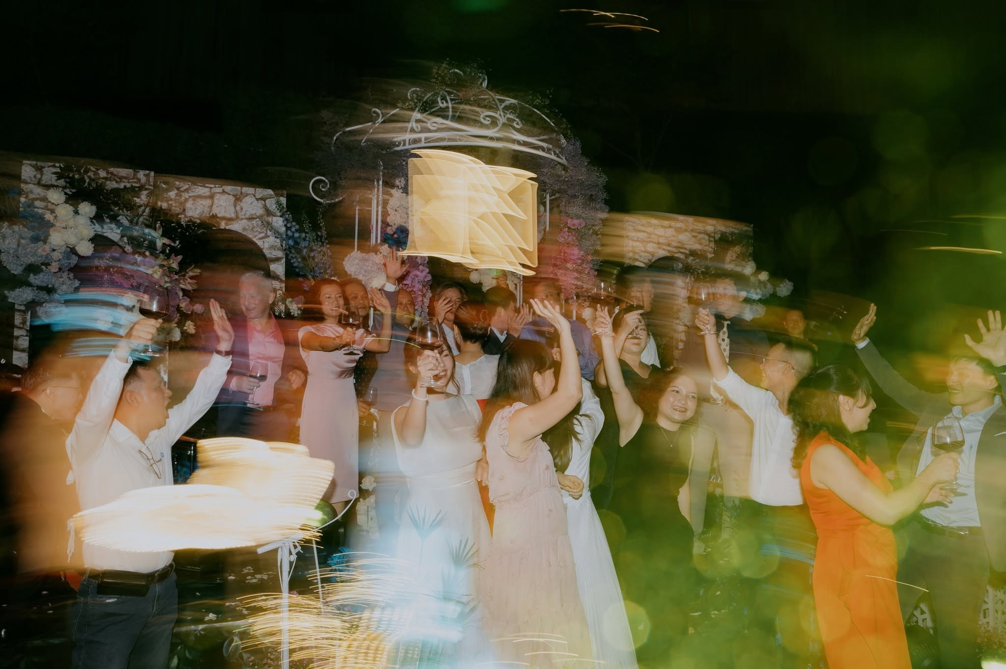 𝐊𝐞𝐥𝐥𝐢𝐞 & 𝐍𝐢𝐤𝐥𝐚𝐬 / Destination Wedding. Saigon Wedding Present | Art Beyond Moments