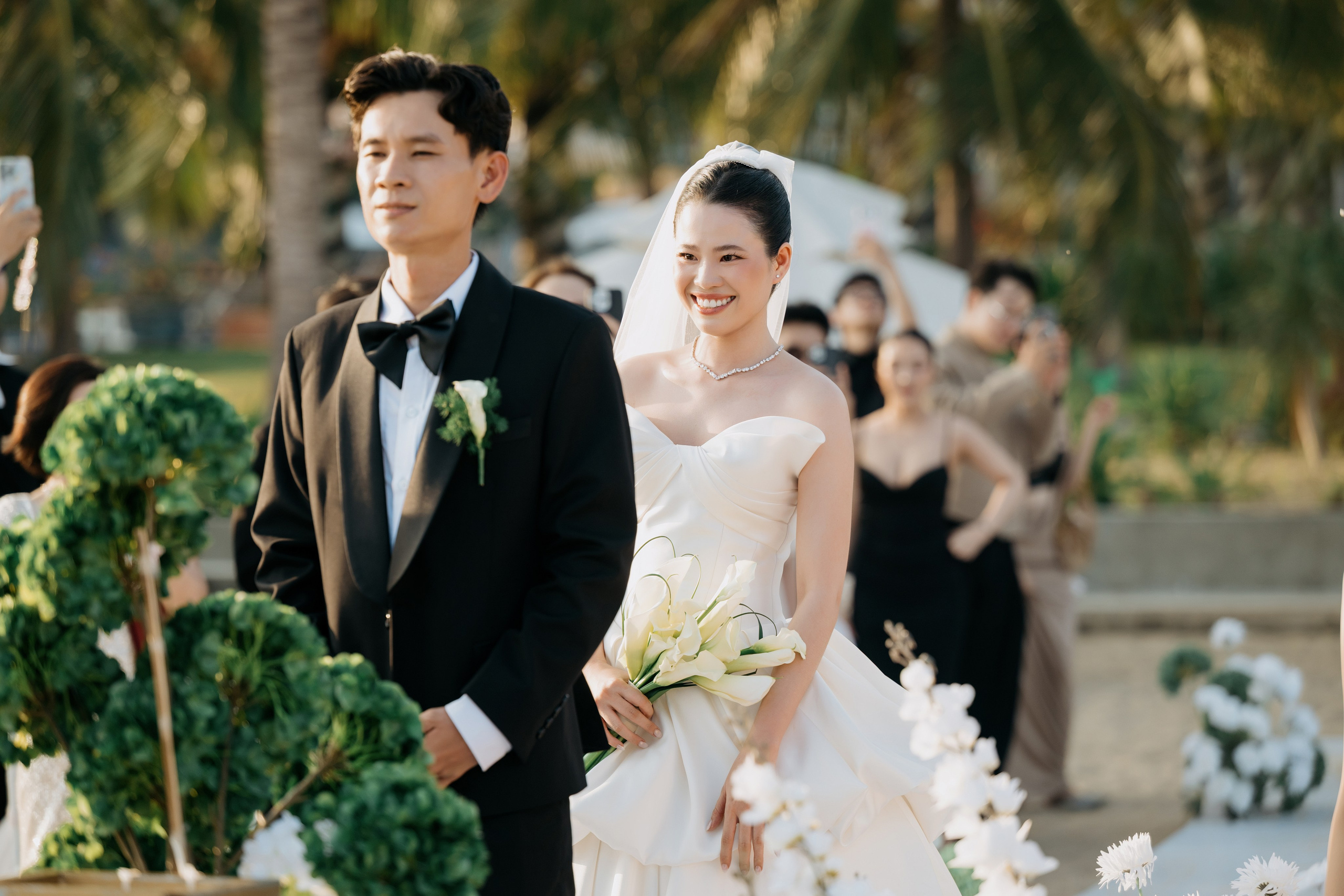 DIEU & THINH/Destination Wedding. Nhiếp ảnh gia đám cưới hàng đầu tại Thành Phố Hồ Chí Minh