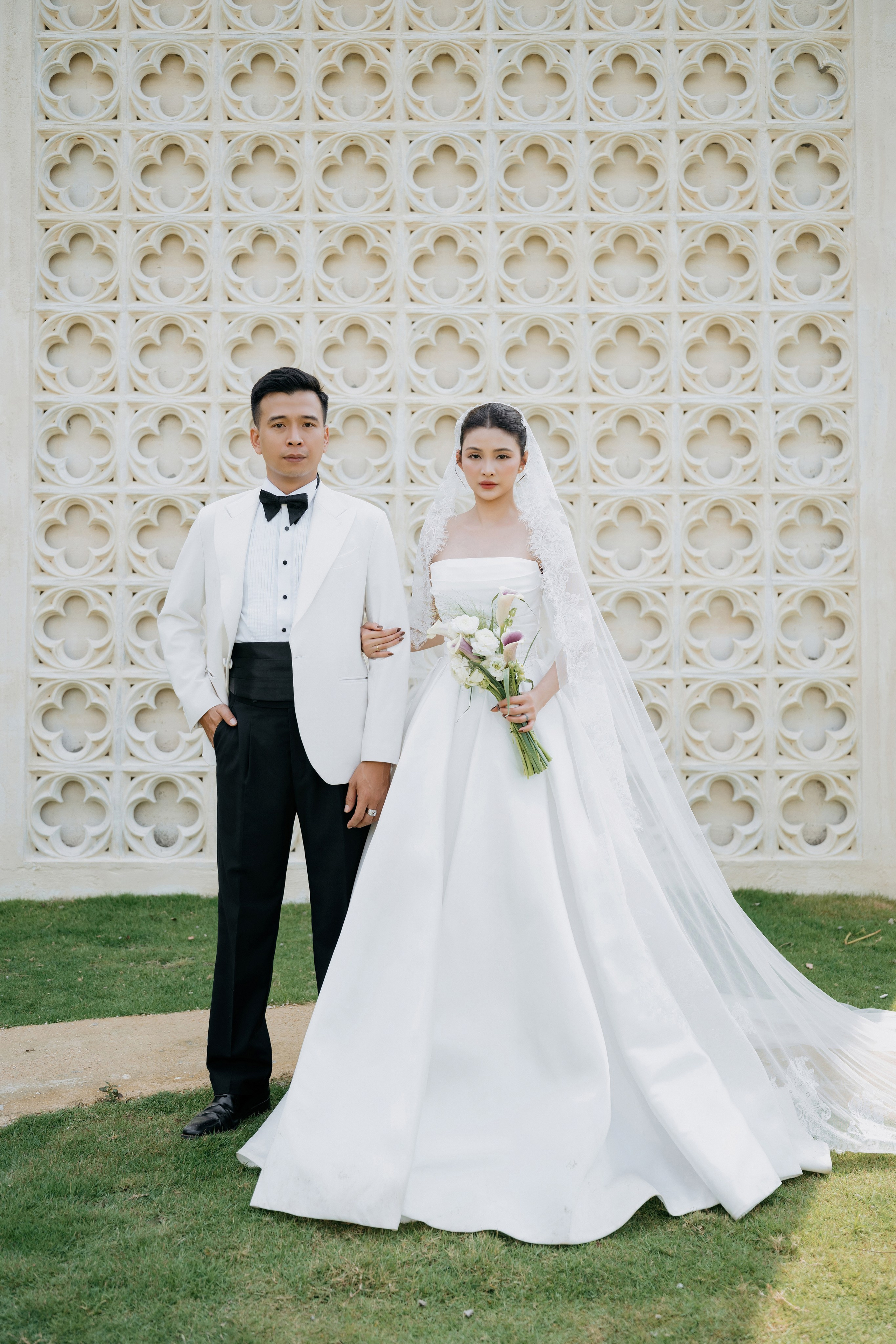 THU & NHU / An garden. Saigon Wedding Present | Art Beyond Moments