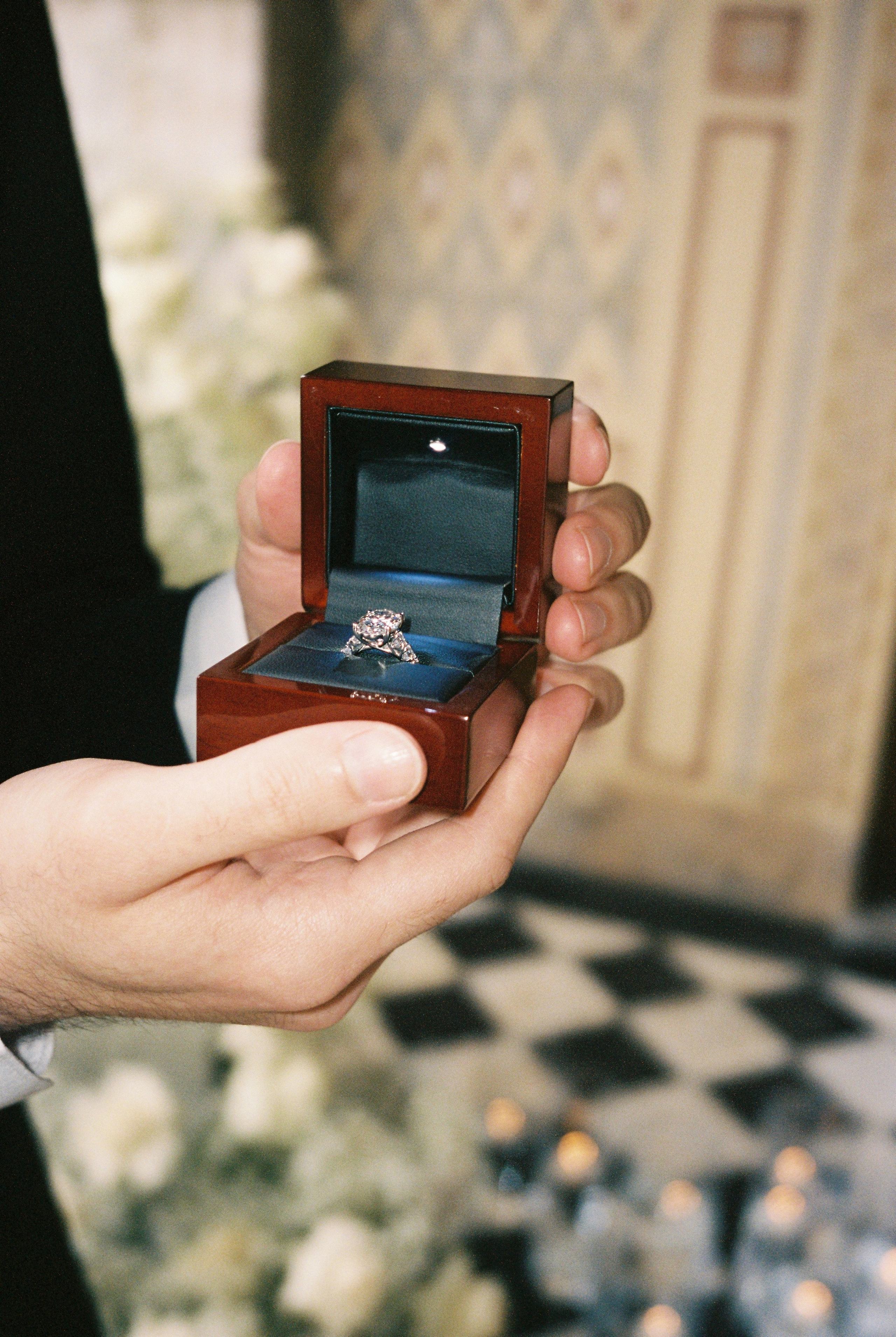 Proposal in Como | Romantic Lake Como Proposal Photoshoot. Wedding photographer in Italy
