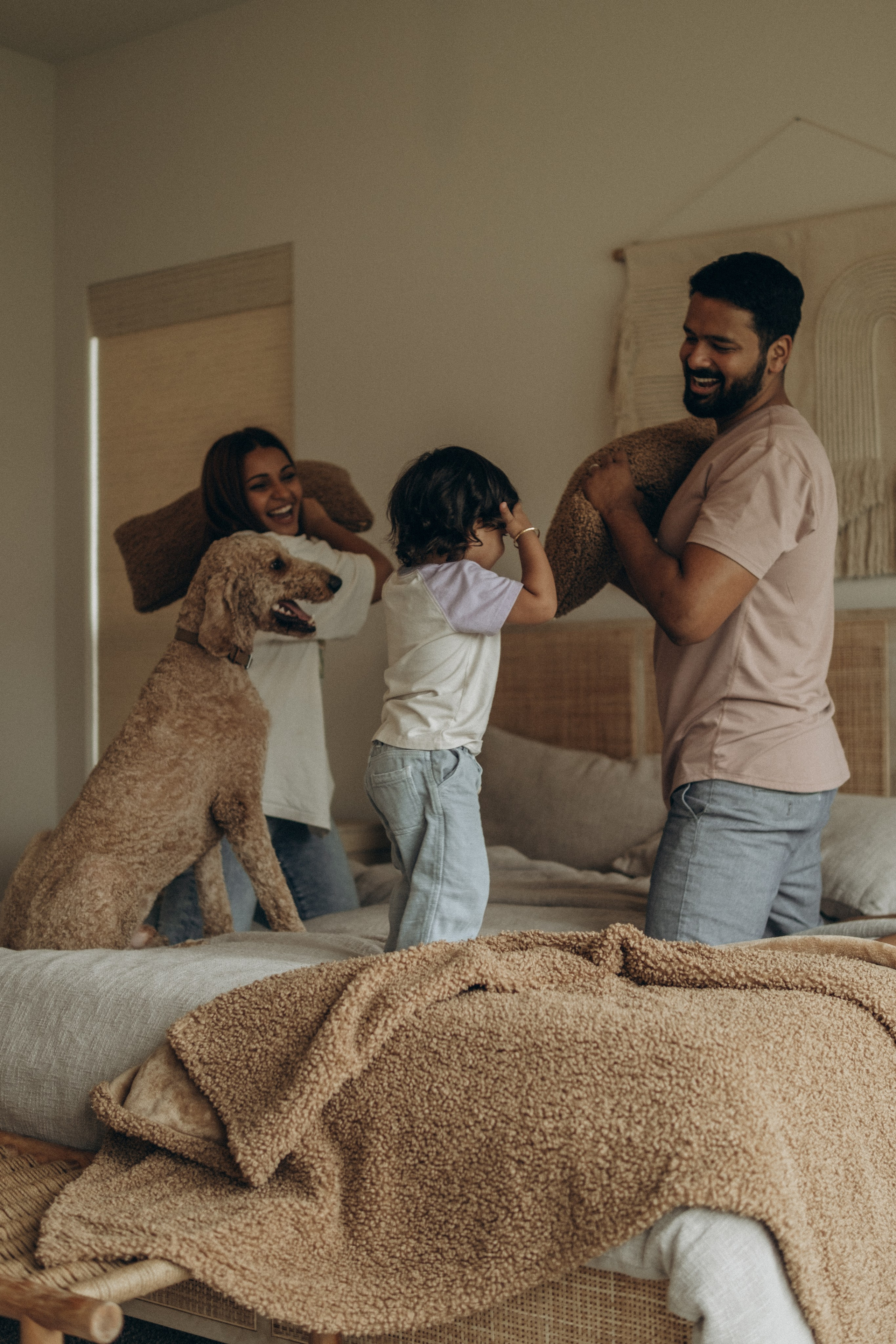 Home Story. Lens Captures Life