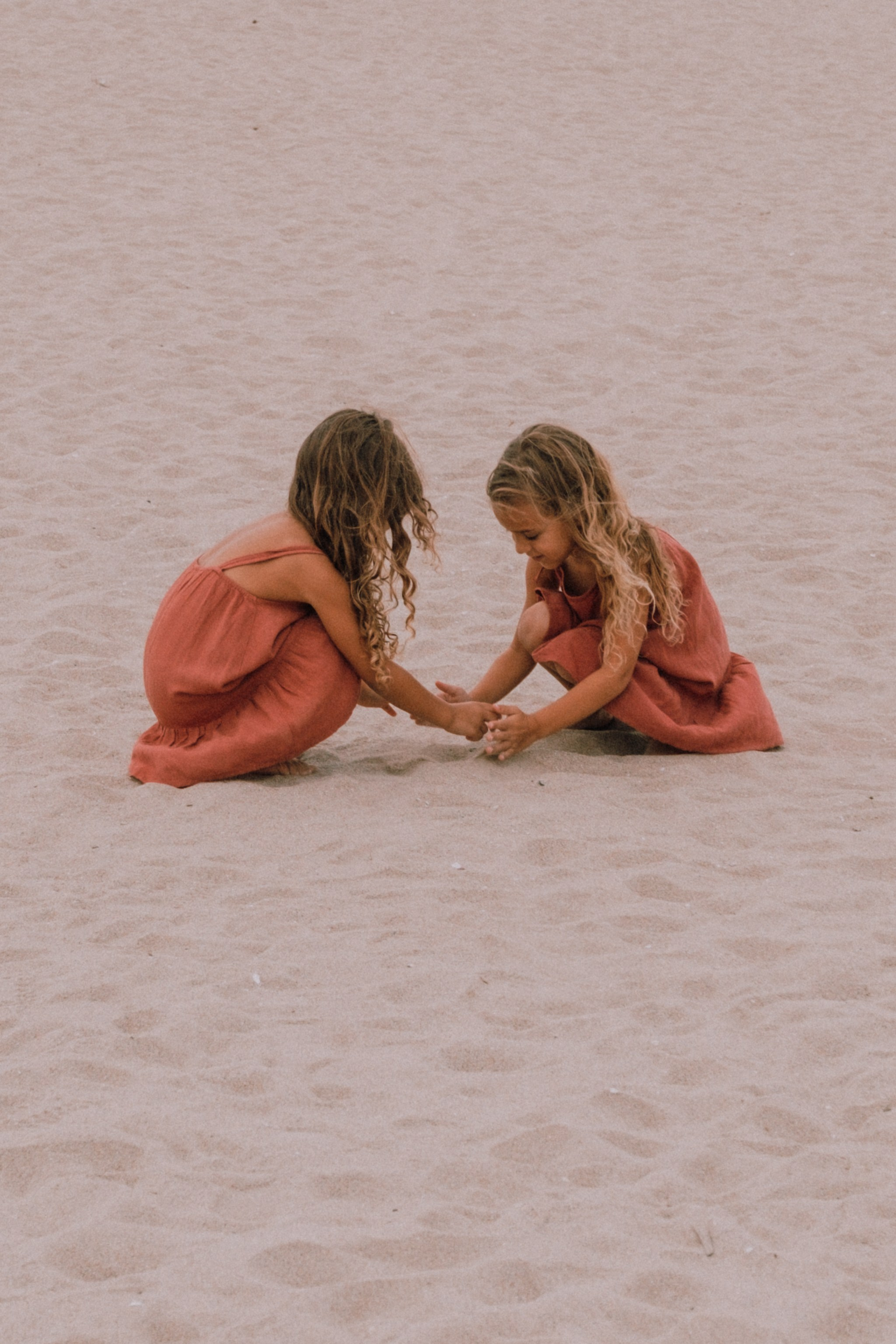 Семейная фотосессия на пляже. Профессиональная фотосъемка в Калафелле — Елена Медведева