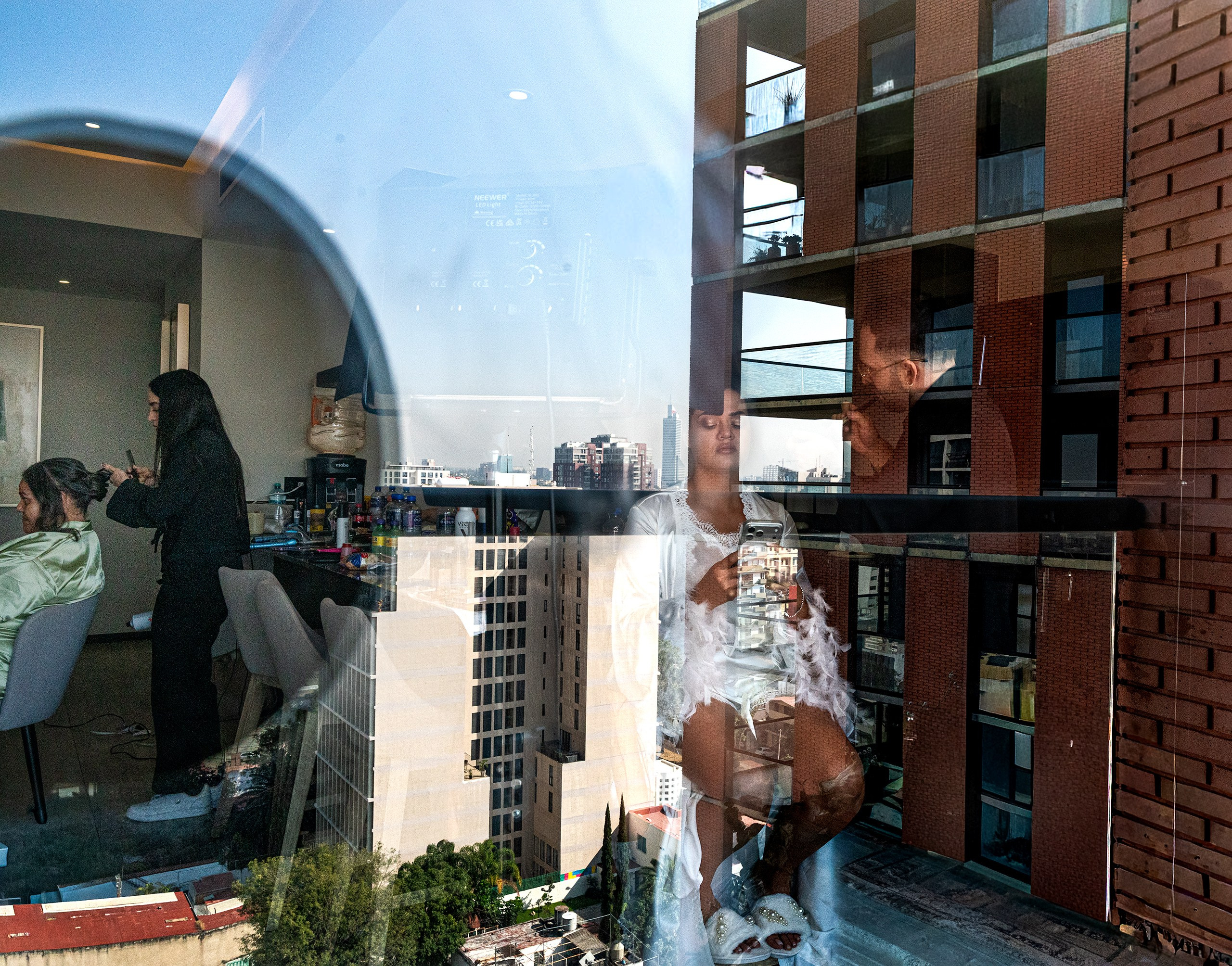 Elopement & Lifestyle Wedding Photographer