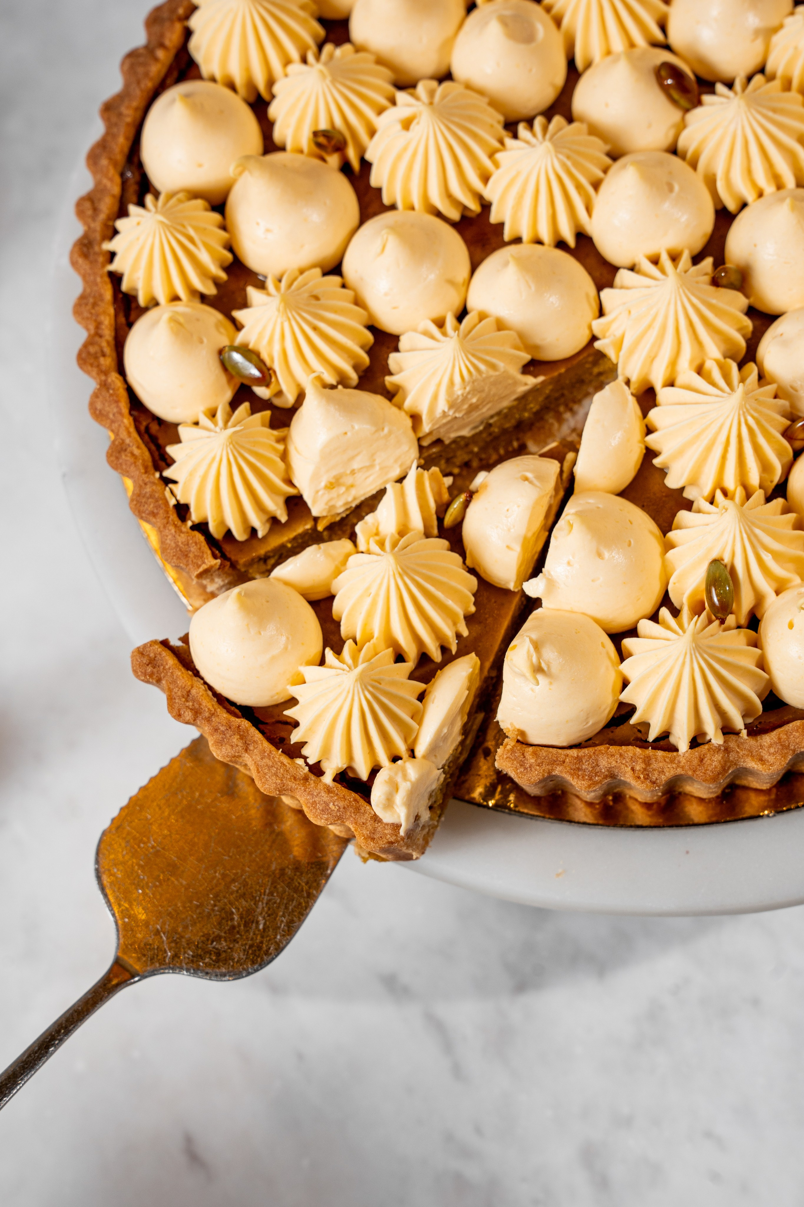 FOOD PHOTO. Photo and video production. Editing & retouching services. Training