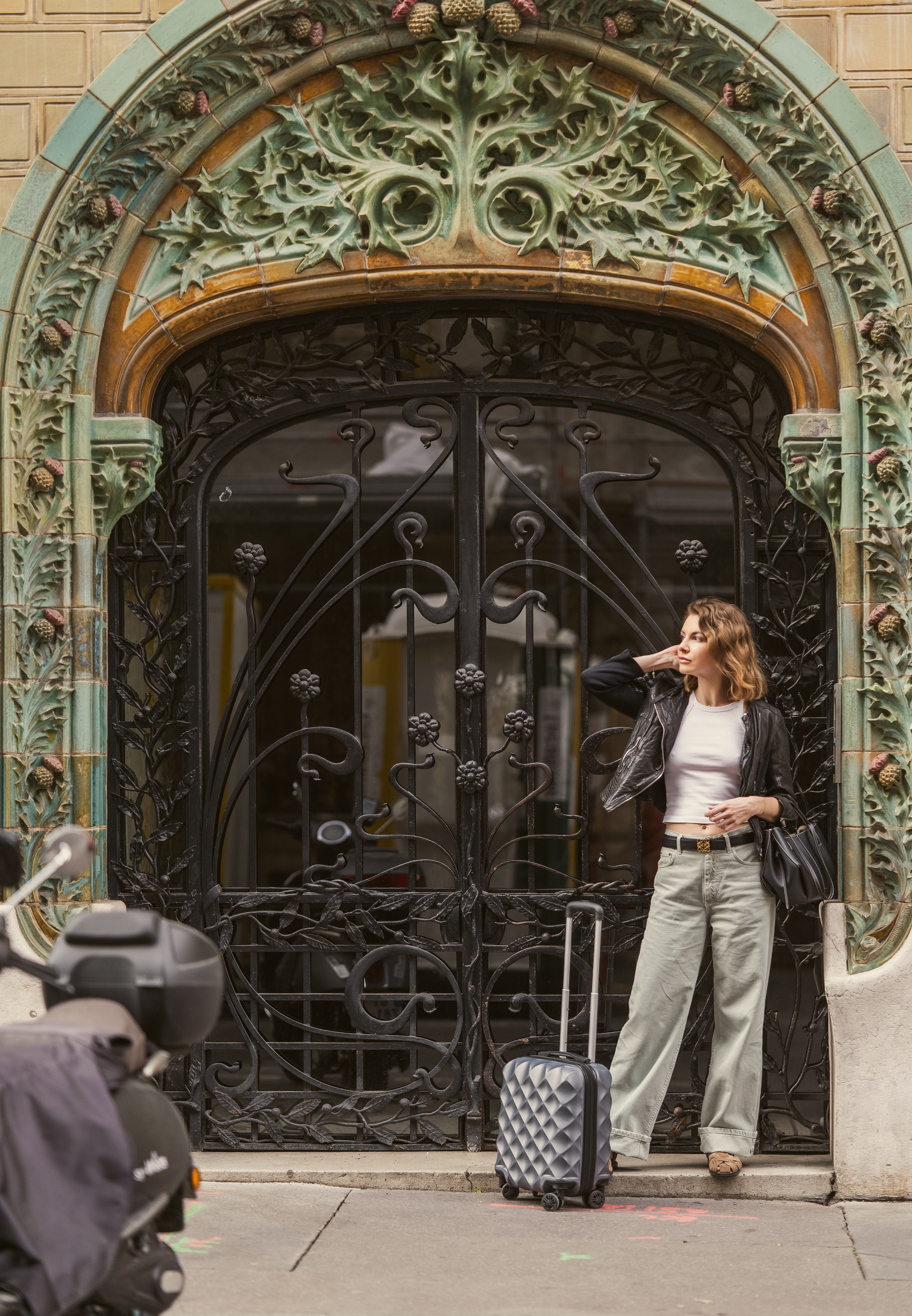 Unbound. Nina — Fashion & Beauty Photographer in Paris | Portrait Photoshoots