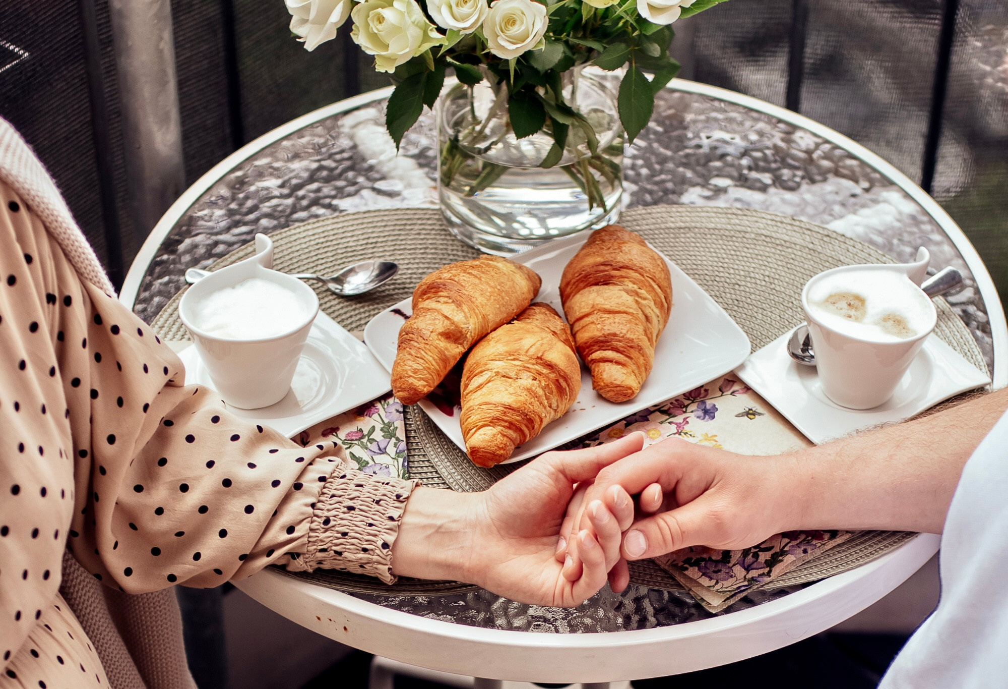 Babybauch und süße Katze:). Hochzeitsfotografie in Berlin Nataliia Schütze