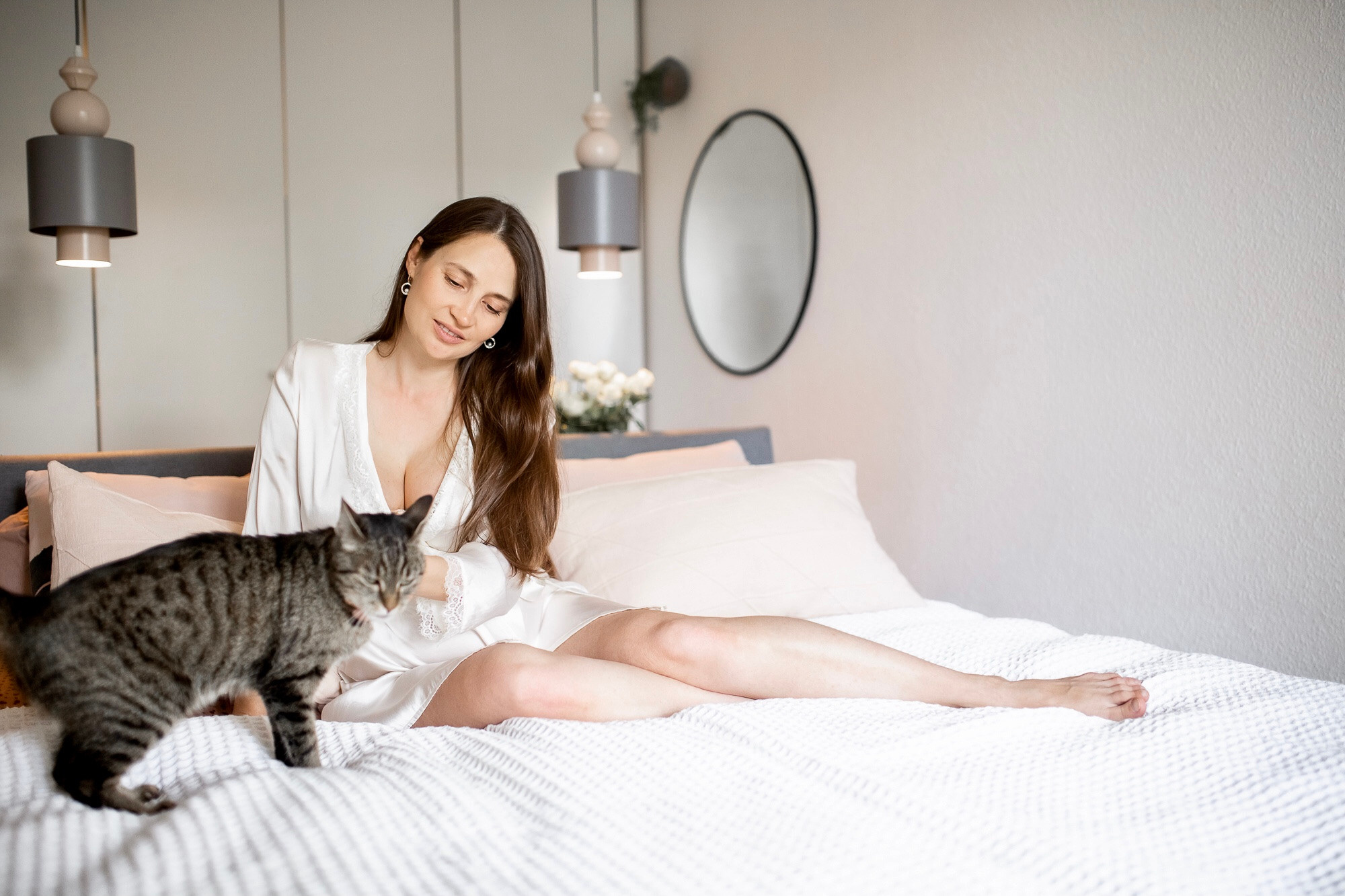 Babybauch und süße Katze:). Hochzeitsfotografie in Berlin Nataliia Schütze