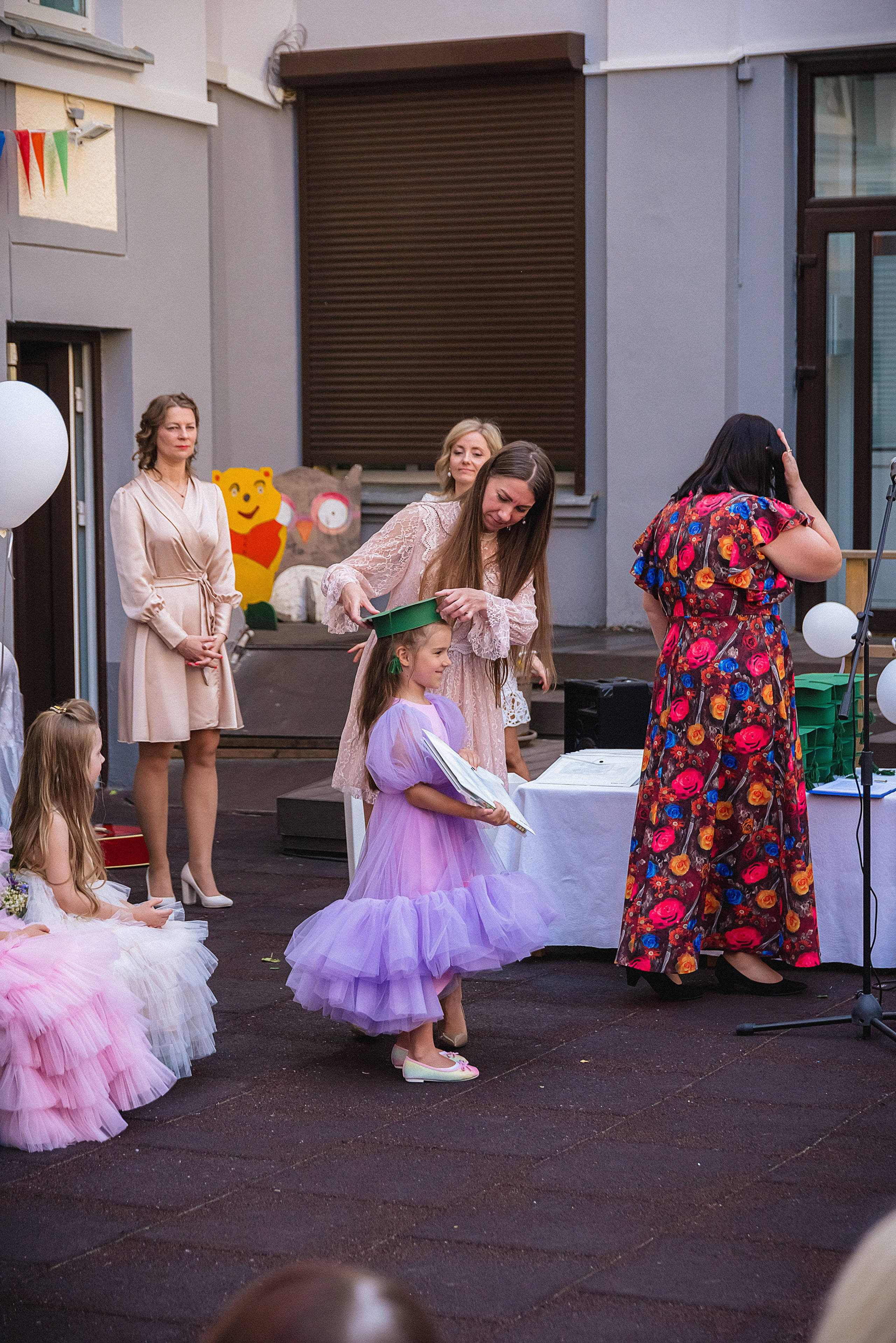 Zīles Skolas Izlaidums. Fotogrāfs Rīgā. Gīmenes, individuālās un dažādu produktu fotosesijas