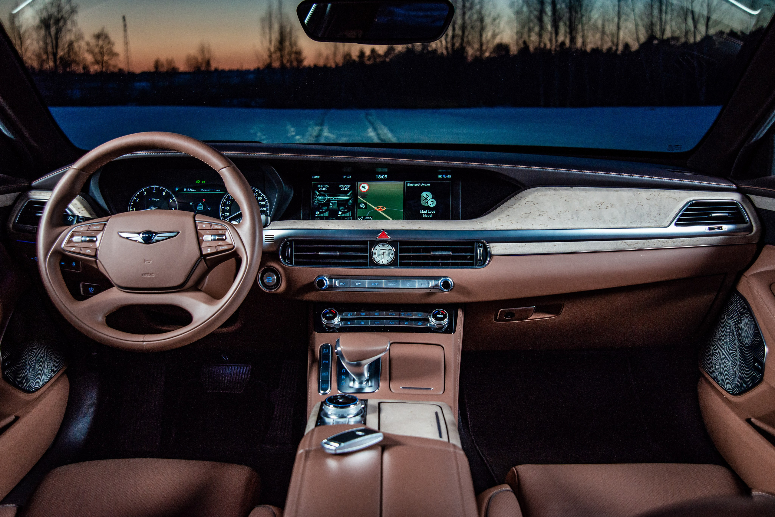 Автомобильная фотосъемка Genesis G90. ФОТОГРАФ МЕКСИКА КИНТАНА-РОО