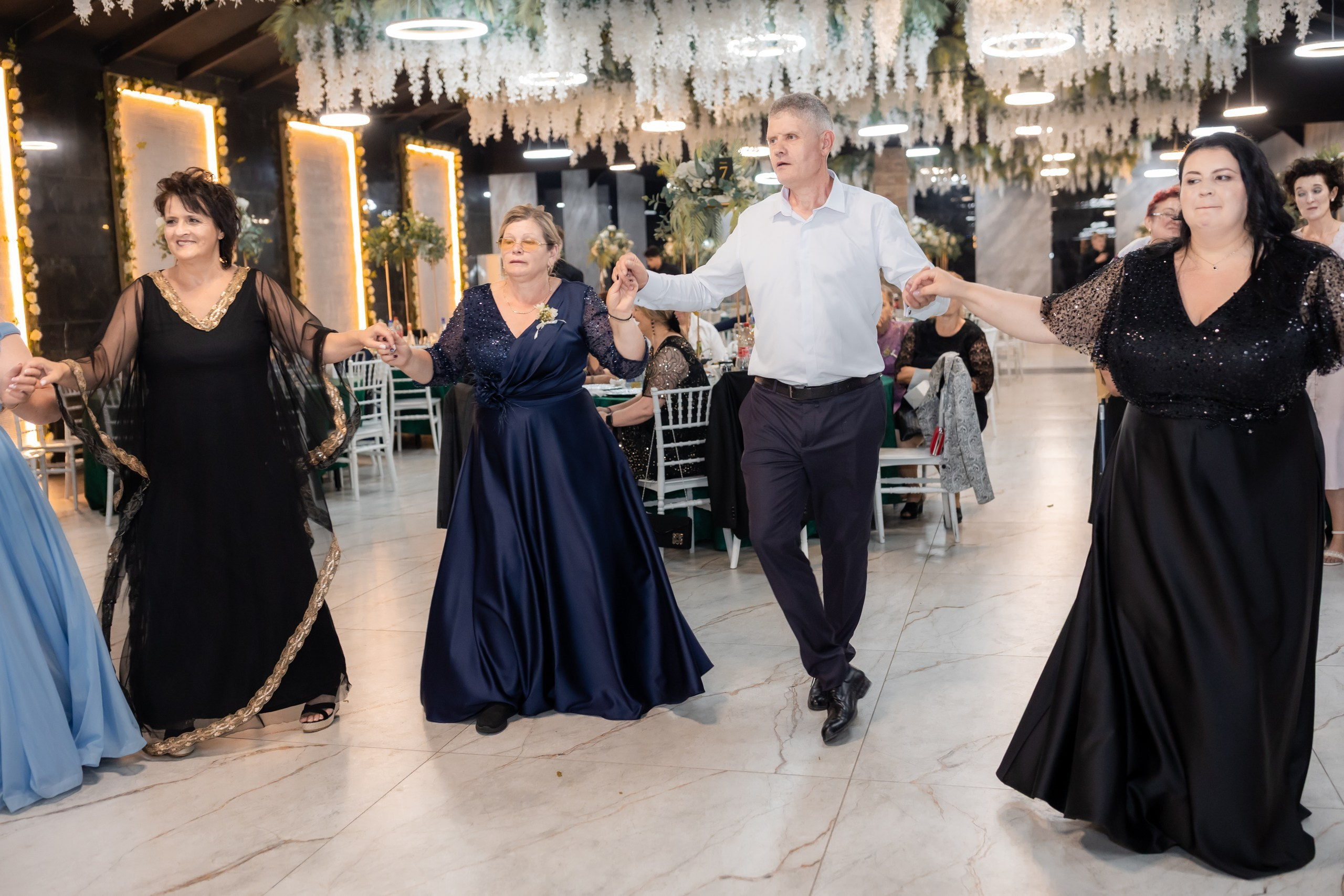 * fotograf stare civilă Siret* fotograf Bucovina* fotograf nuntă Suceava* fotograf Iași Botoșani* stare civilă tradițională* ie românească nuntă* AlinoFotoStudio* fotograf Andrei și Andreea- Alin Chirilă fotograf – stare civilă Siret, Suceava, Andrei și Andreea în ie tradițională, poveste spusă prin fotografiefotograf stare civilă Siret Suceava Alin Chirilă – miri îmbrăcați în costum tradițional bucovineanAlin Chirilă fotograf nuntă Siret Suceava – stare civilă autentică în Bucovina, emoții realefotograf Siret Suceava Alin Chirilă – Andrei și Andreea la starea civilă în ie tradiționalăstare civilă Siret fotograf Alin Chirilă – cadre naturale cu miri în costum popular din Bucovinafotograf nuntă Siret Suceava Alin Chirilă – povestitor prin fotografie, moment emoționant la starea civilăAlin Chirilă fotograf stare civilă Siret – iubire autentică surprinsă în stil documentarfotograf Bucovina Siret Alin Chirilă – stare civilă în ie tradițională, cadre pline de emoțieAlin Chirilă fotograf Suceava – Andrei și Andreea spun DA la starea civilă în Siretfotograf stare civilă Suceava Siret Alin Chirilă – poveste de iubire în stil tradițional românesc - Alin Chirilă fotograf profesionist, AlinoFotoStudio, fotograf evenimente Siret, Suceava County, Iași, Bacău County, Botoșani, Neamț County, fotograf nunți, botezuri, cununii civile, portrete și momente autentice surprinse elegant.- Alin Chirilă surprinde momente elegante de nuntă și evenimente speciale prin AlinoFotoStudio, fotograf disponibil în Siret, Suceava County, Iași, Bacău County, Botoșani și Neamț County, specializat în nunți, botezuri și cununii civile. - Alin Chirilă fotograf profesionist, AlinoFotoStudio, fotograf nuntă și evenimente în Siret, Suceava, Iași, Bacău, Botoșani și Piatra Neamț, fotograf nunți, botezuri, cununie civilă, ședințe foto, trash the dress, logodnă, familie, portrete și fotografii autentice. - AlinoFotoStudio by Alin Chirilă, fotograf evenimente premium în Suceava County, Iași County, Bacău County, Botoșani County și Neamț County, fotograf de familie, fotograf ceremonii religioase, petreceri și momente emoționante. - Alin Chirilă fotograf, povestitor prin fotografie, servicii foto profesionale pentru mireasă, mire, pregătiri nuntă, biserică, restaurant, valsul mirilor, tradiții românești și amintiri de neuitat în Moldova.