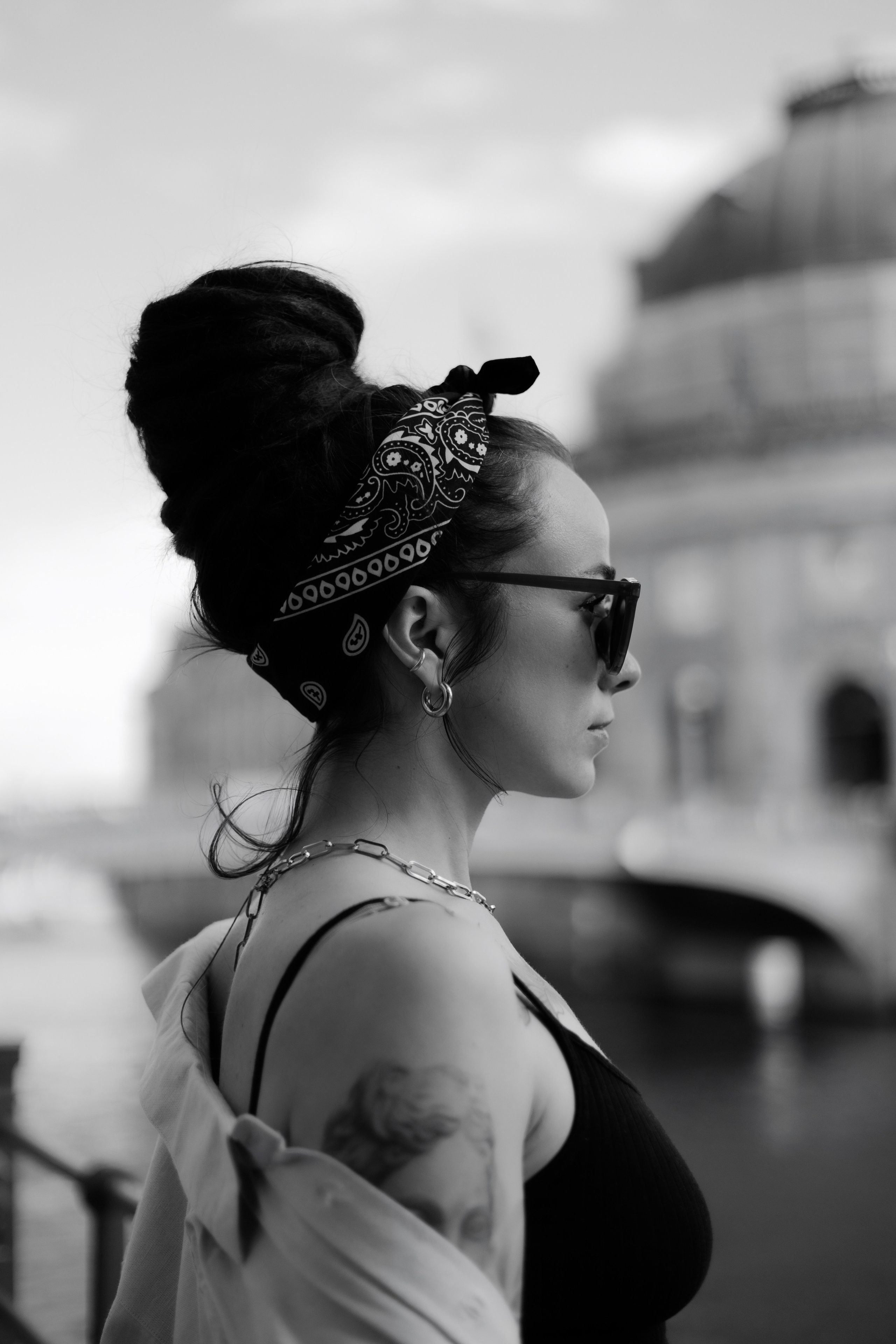 Black&White Street Portrait in Berlin. Woman with Tattoos&Dreadlocks. Authentic Photography by Kristina Kozheltsova. Kristina Kozheltsova- Soulful Portrait&Lifestyle&Love Story Photographer in Leipzig, Germany