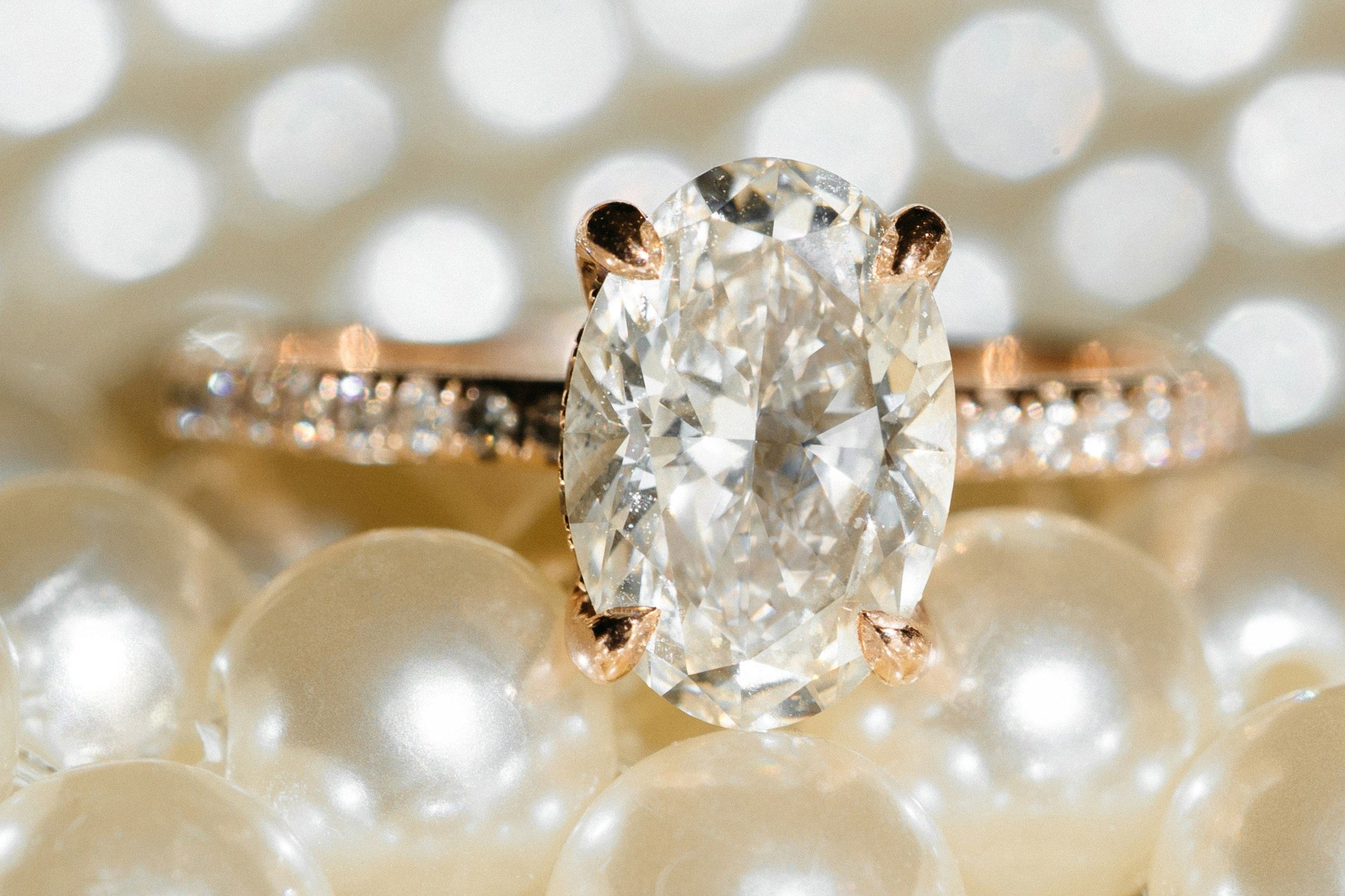 Ehering mit Diamant Nahaufnahme Hochzeit Insel Mainau