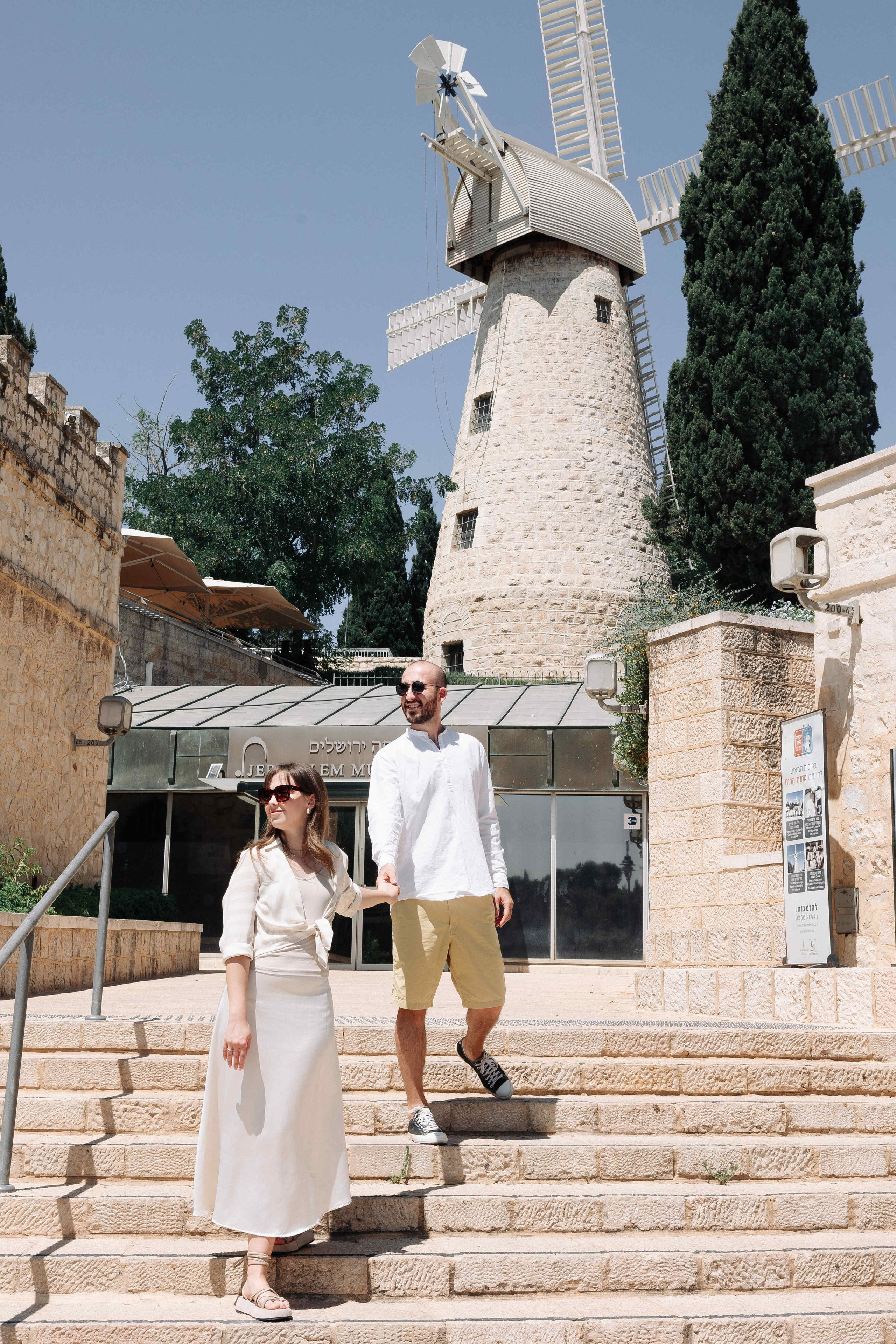 A MONTH AFTER THE WEDDING (morning). PHOTOGRAPHER IN ISRAEL