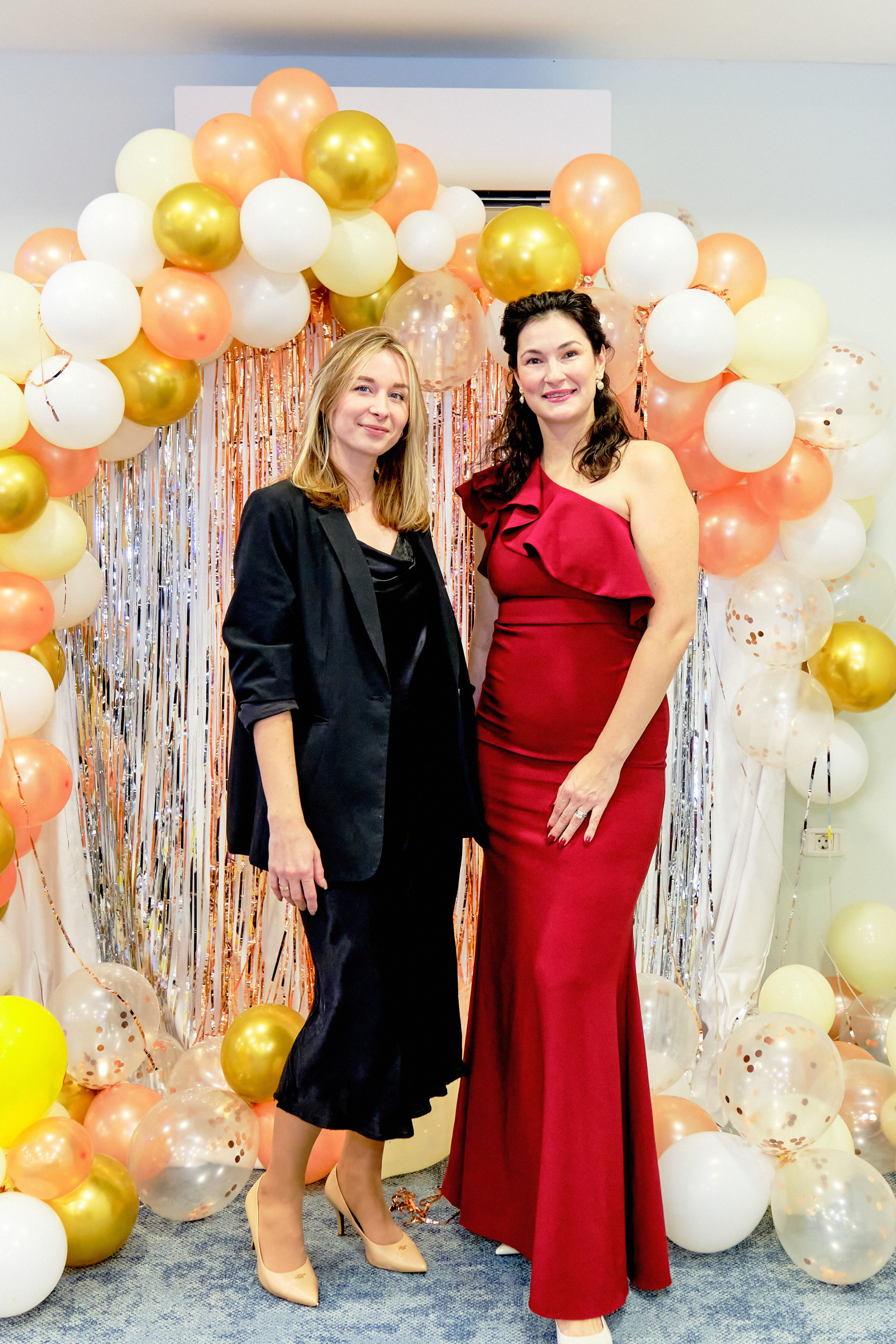 Фоторепортаж з благодійного Новорічного балу у Чорногорії. Портретний фотограф Альона Новгородцева