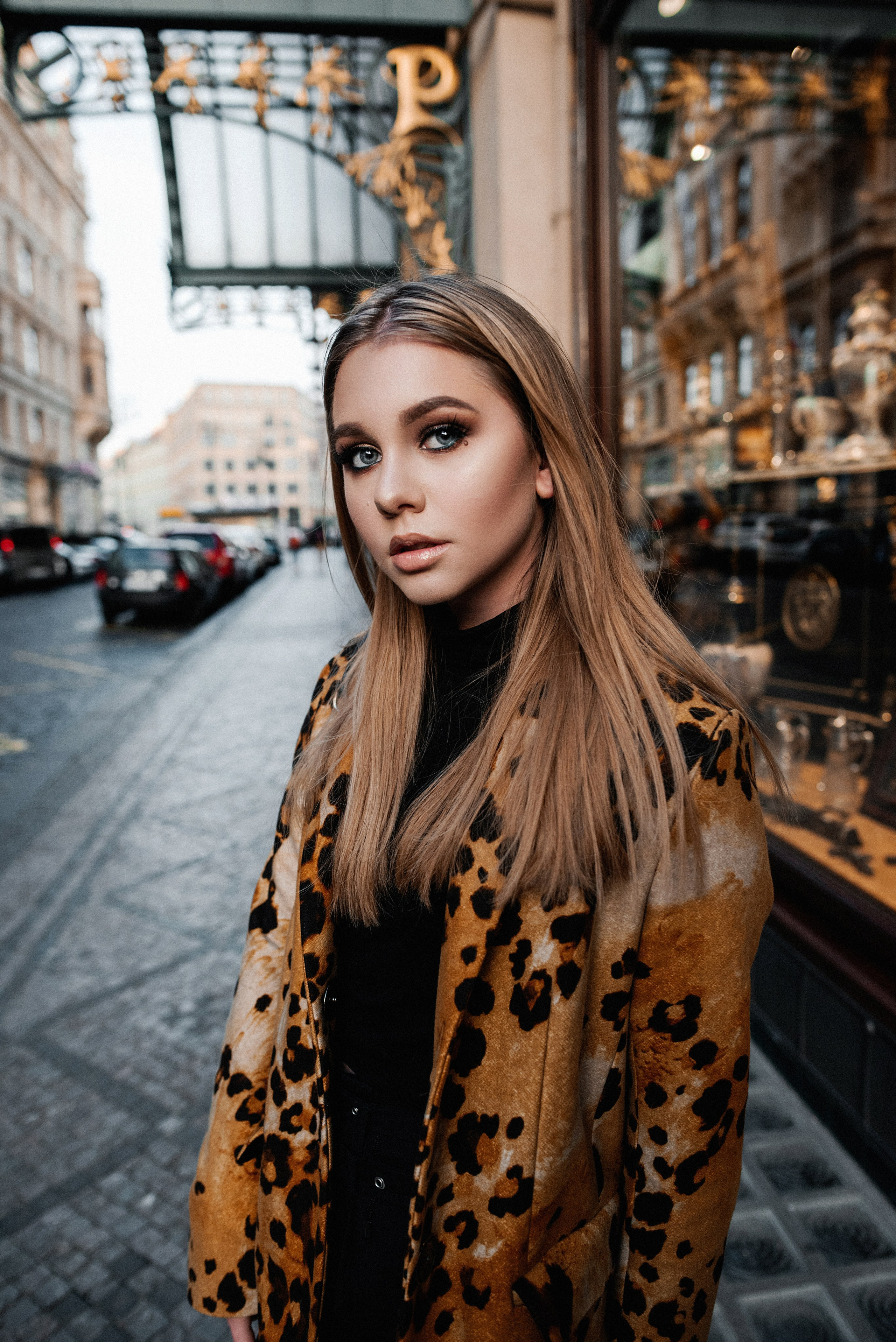 Katrin. ANNA-MARIA PHOTO CONTENT CREATOR — fotograf, estét, umělec a vizuální expert na Instagram v Praze